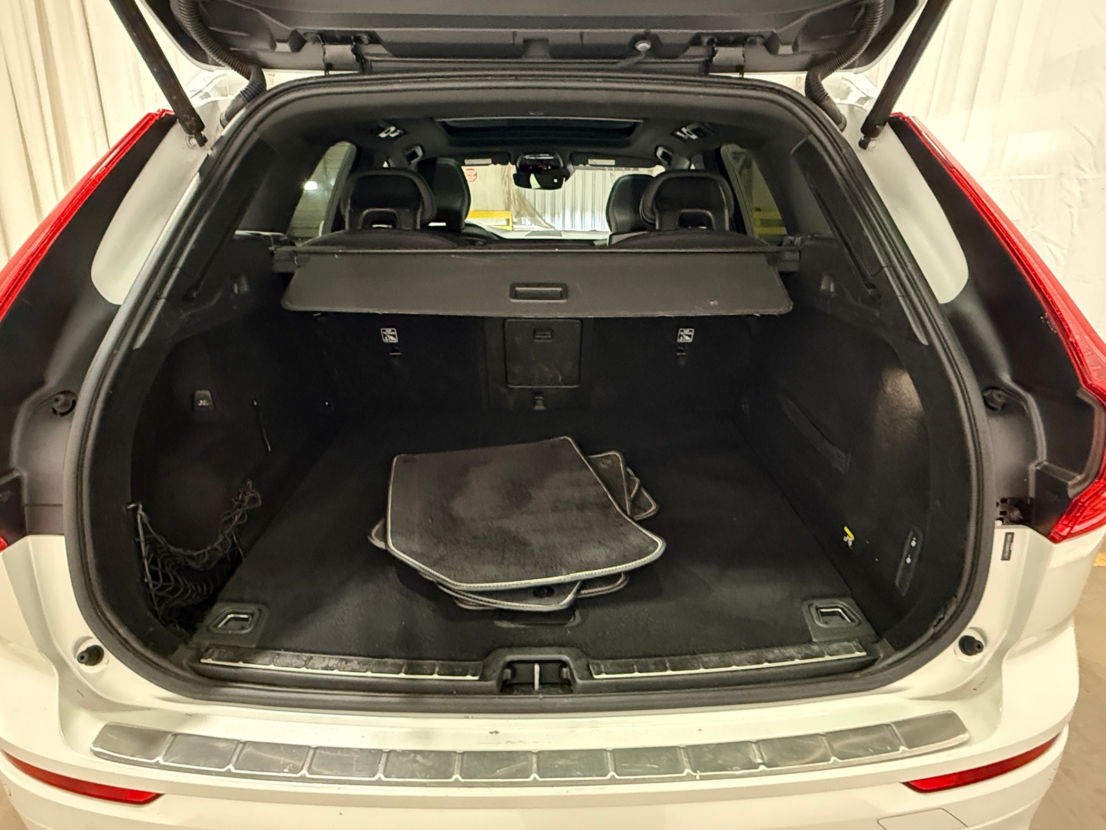 Thumbnail: 2019 Volvo XC60 - 6