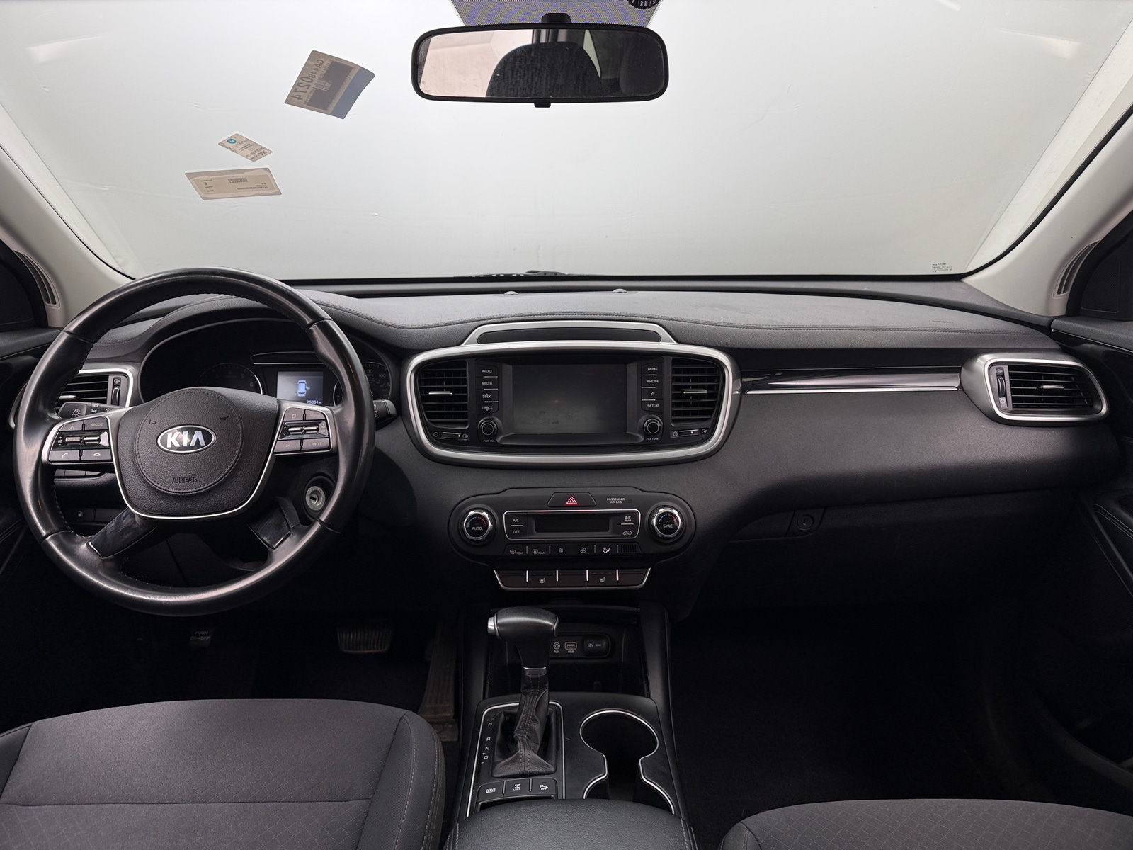 Thumbnail: 2019 Kia Sorento - 3