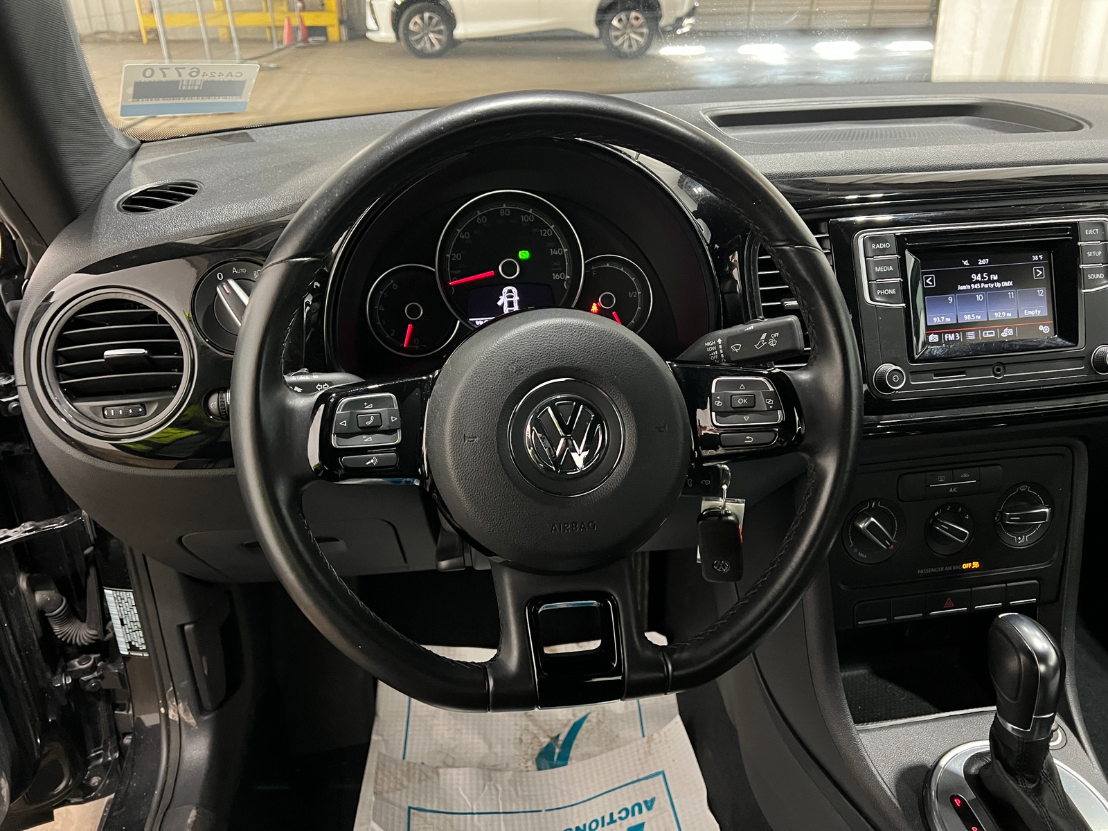 Thumbnail: 2017 Volkswagen Beetle - 5