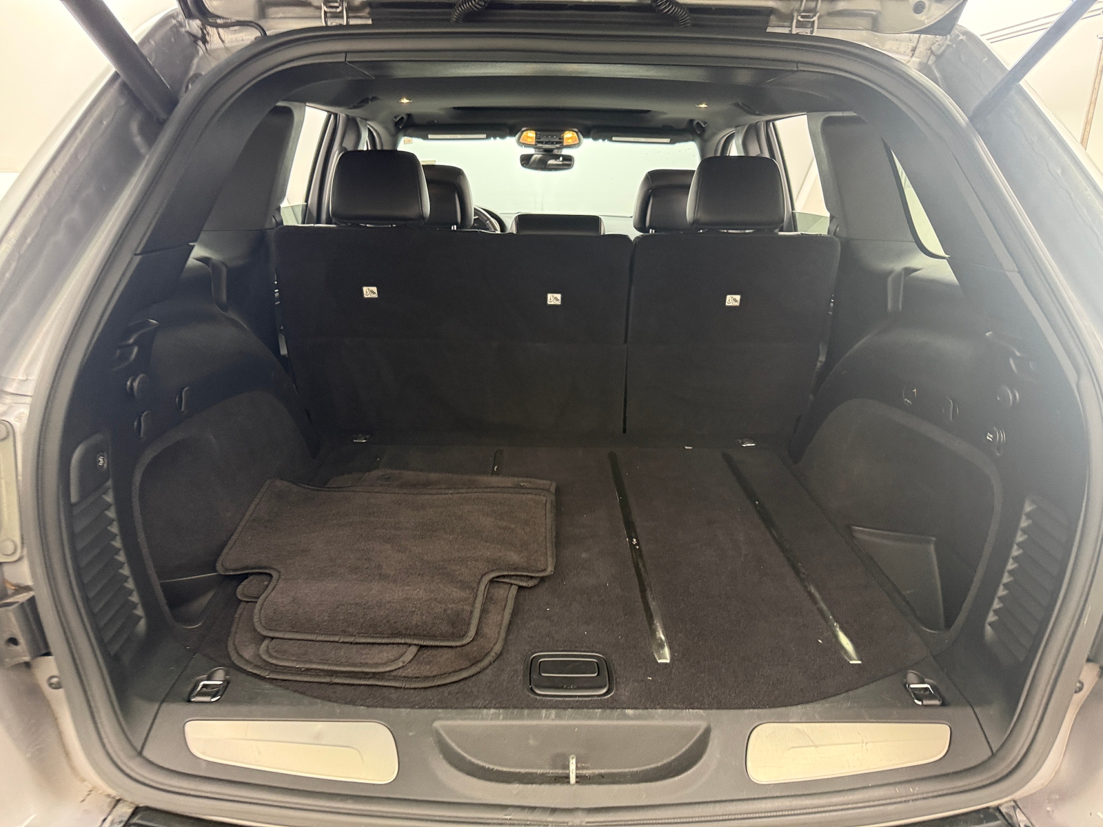 Thumbnail: 2017 Jeep Grand Cherokee - 6