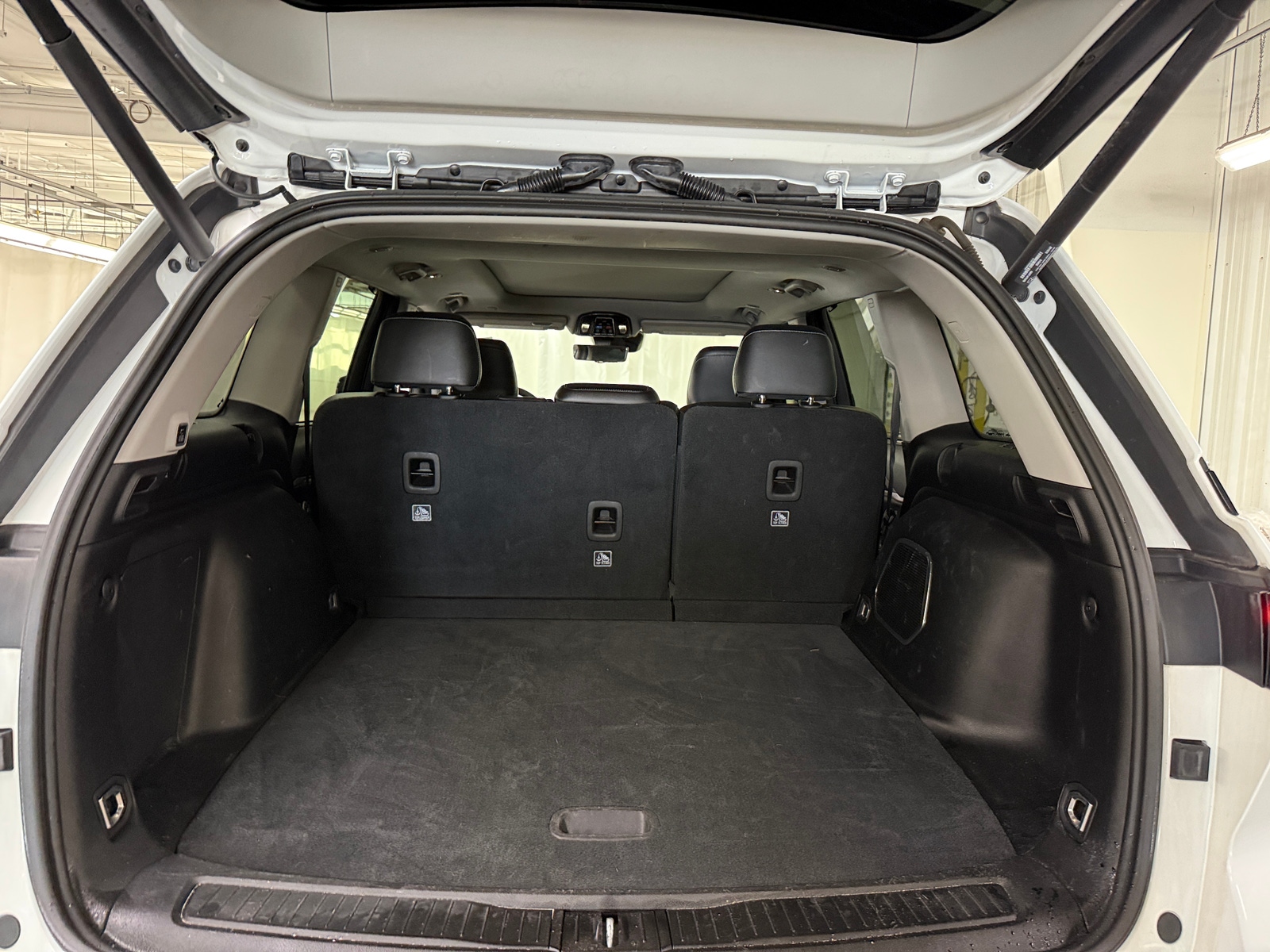 Thumbnail: 2022 Jeep Grand Cherokee - 6