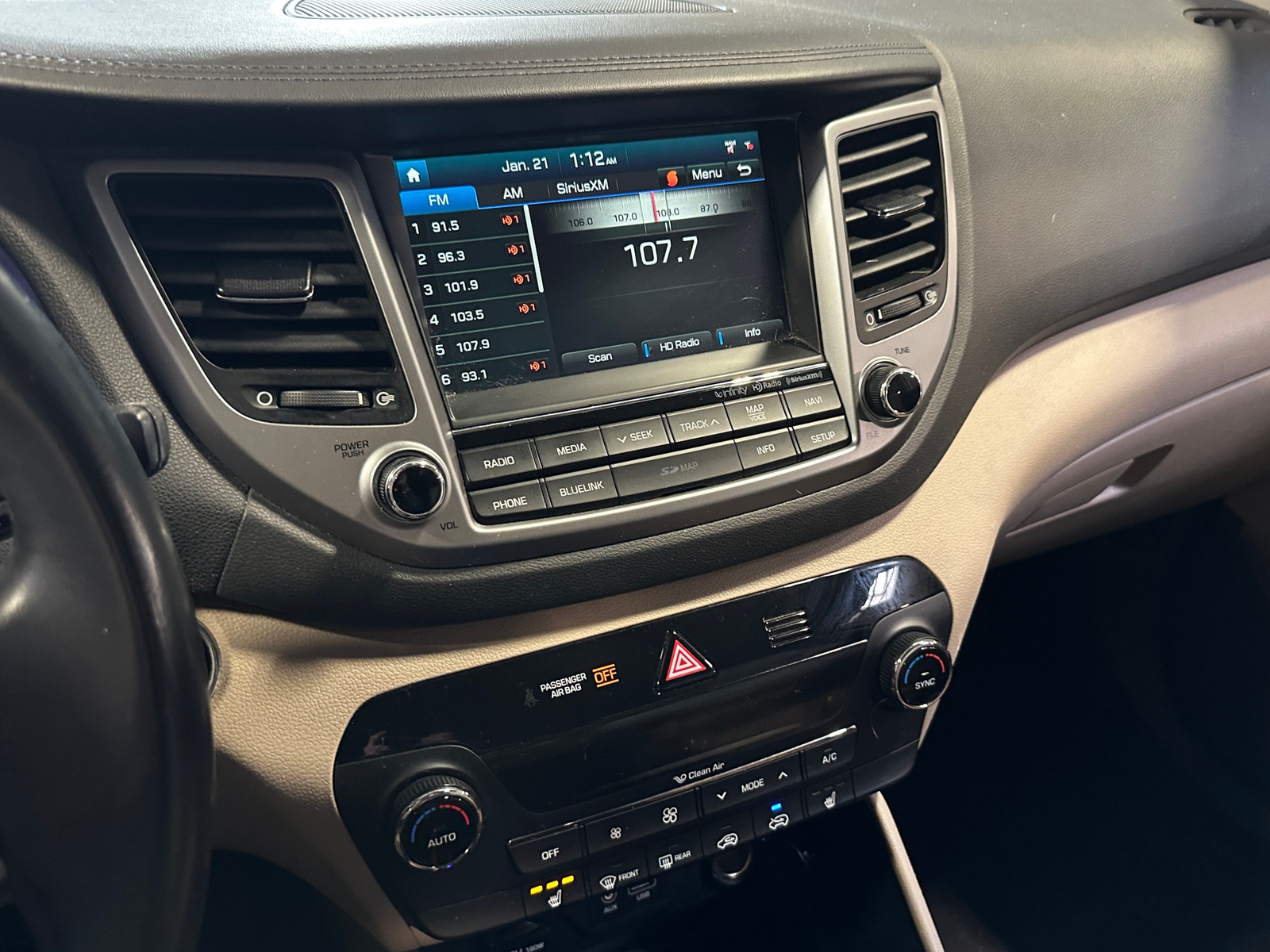 Thumbnail: 2017 Hyundai Tucson - 3