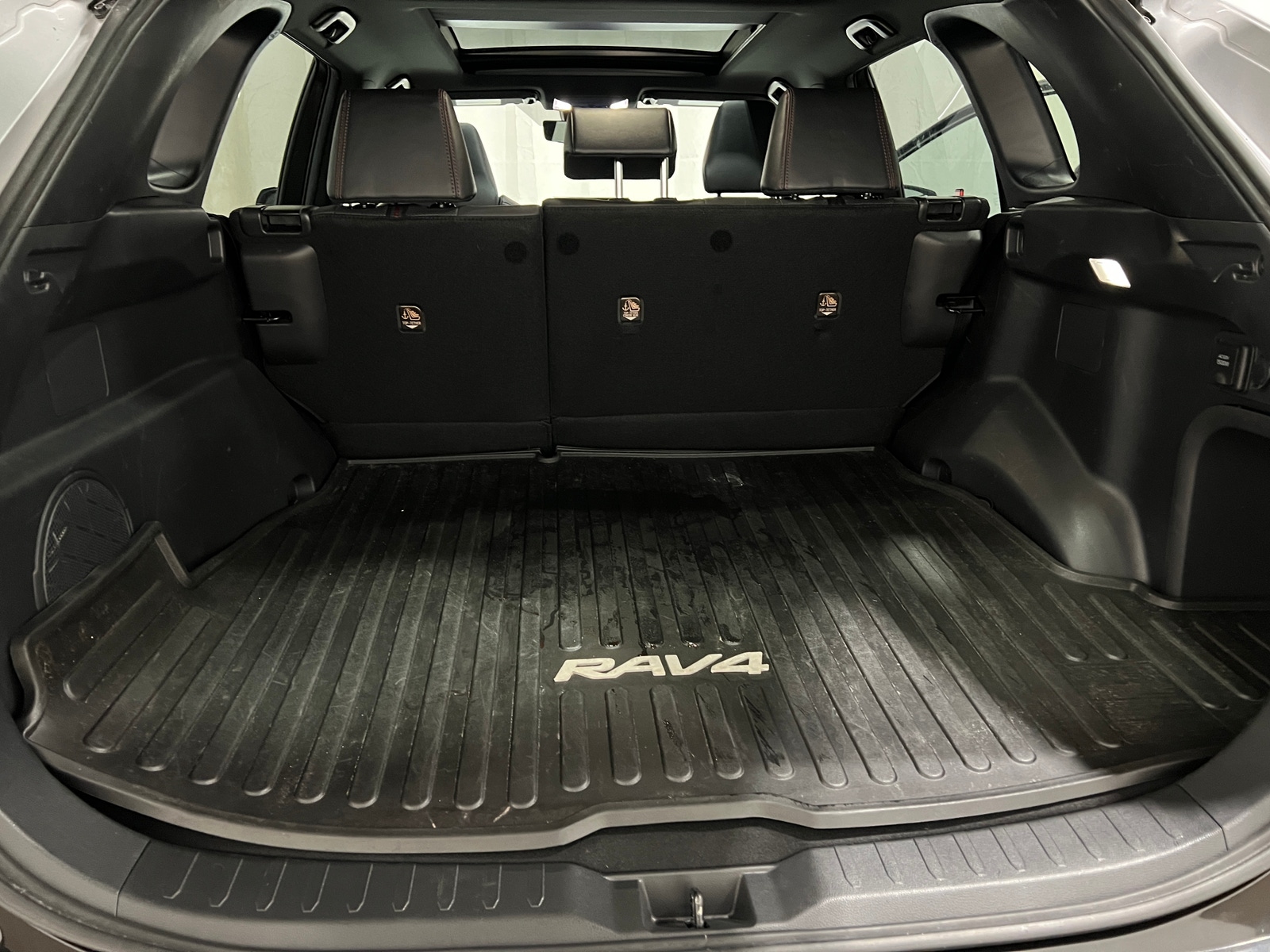 Thumbnail: 2022 Toyota RAV4 - 6