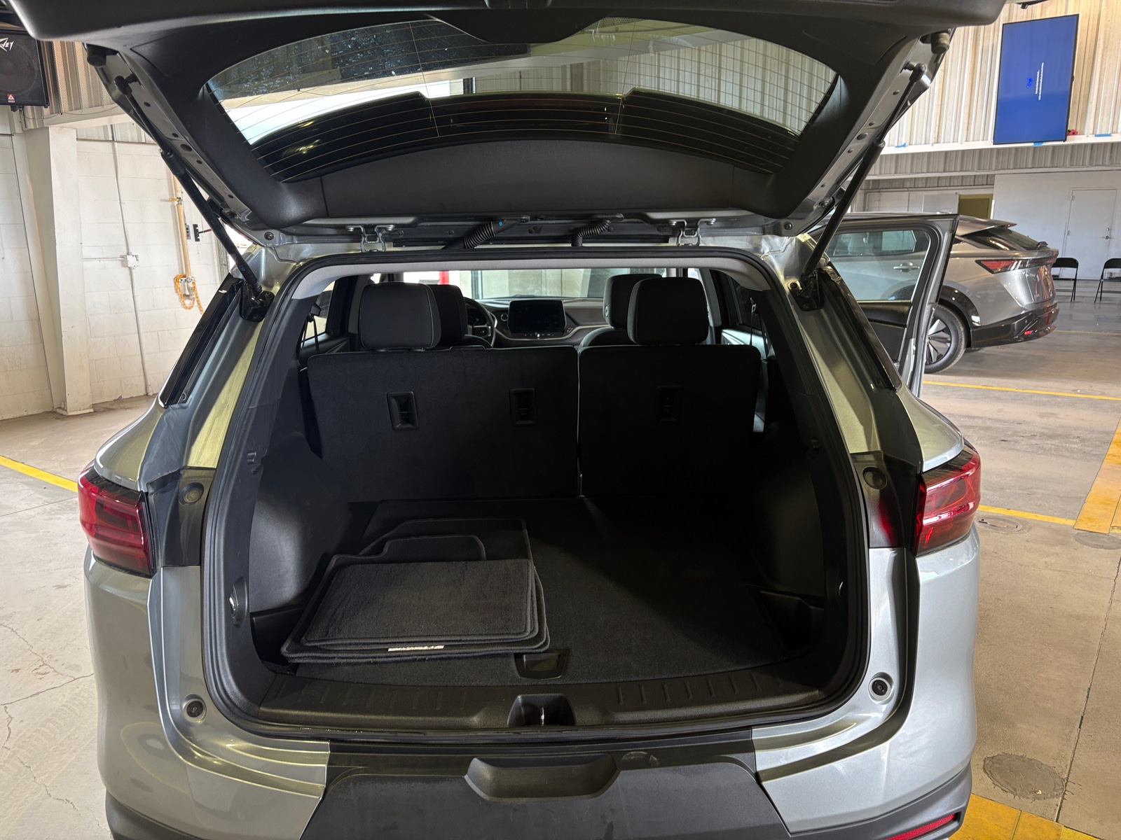 Thumbnail: 2025 Chevrolet Blazer - 7