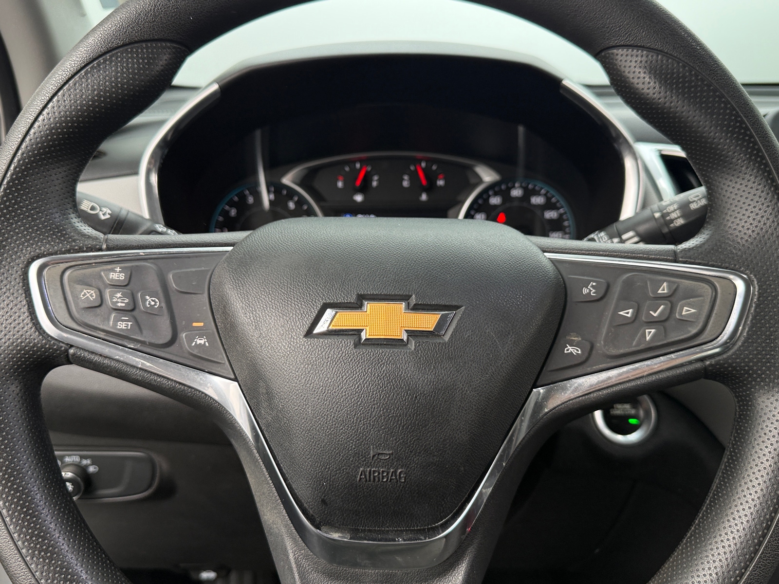 Thumbnail: 2021 Chevrolet Equinox - 5