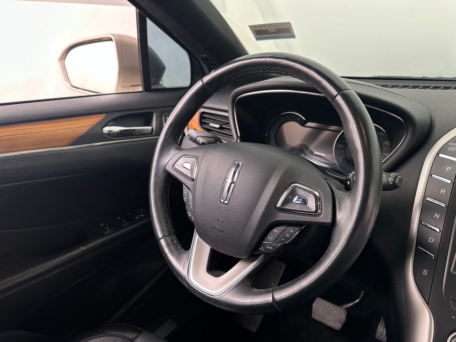 Thumbnail: 2015 Lincoln MKC - 4