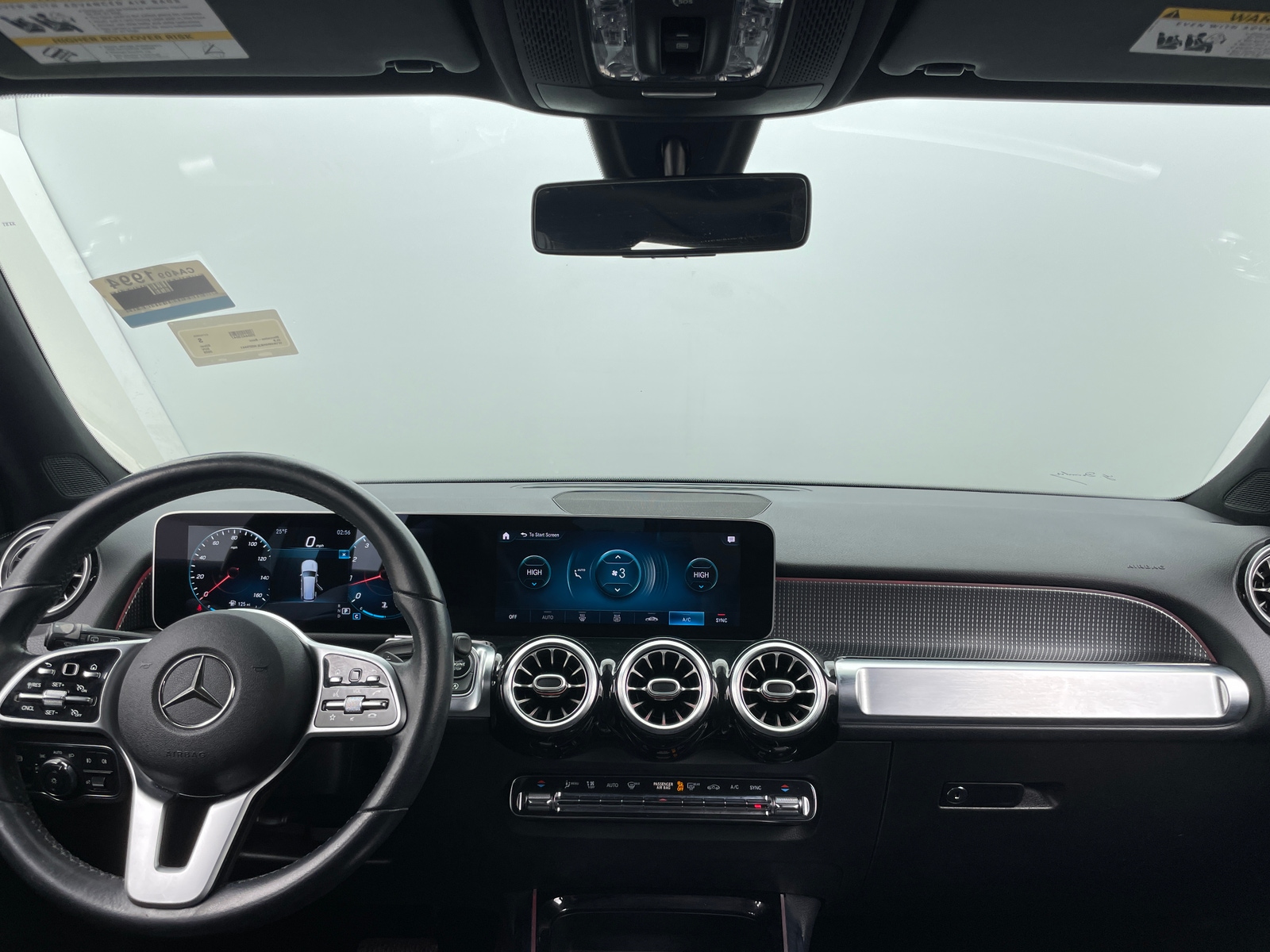 Thumbnail: 2020 Mercedes-Benz GLB - 2