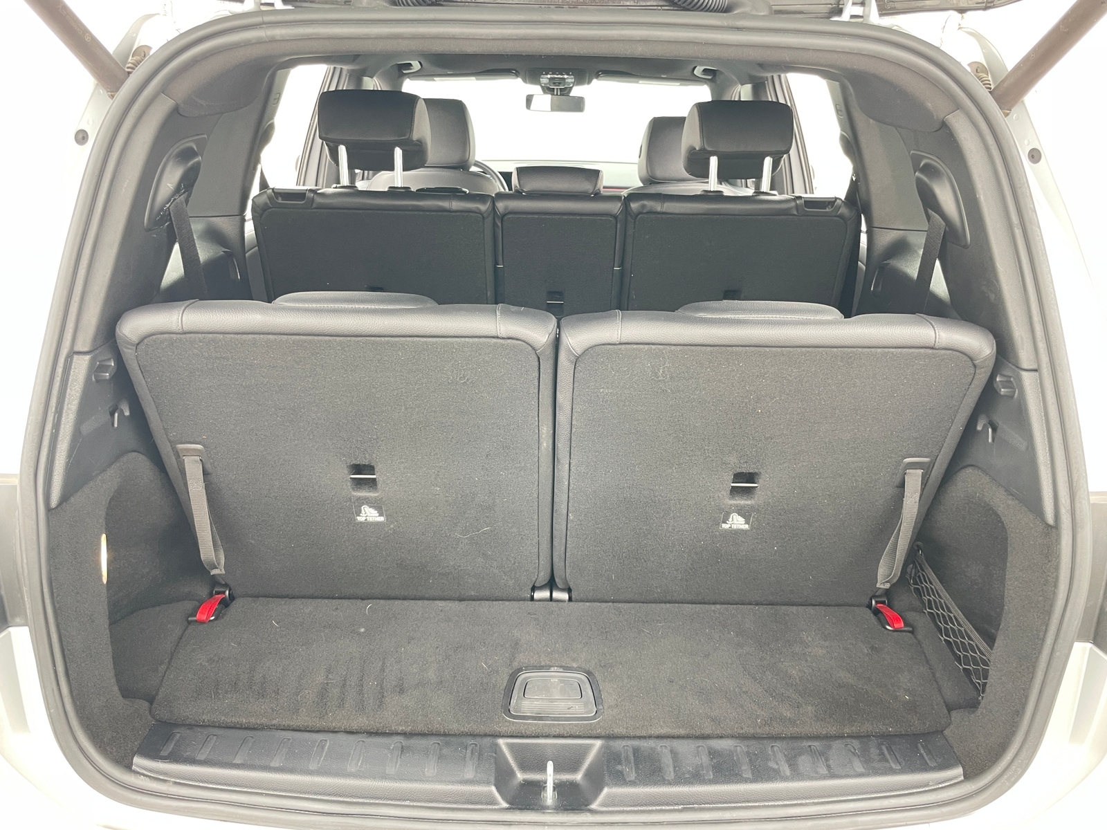 Thumbnail: 2020 Mercedes-Benz GLB - 6