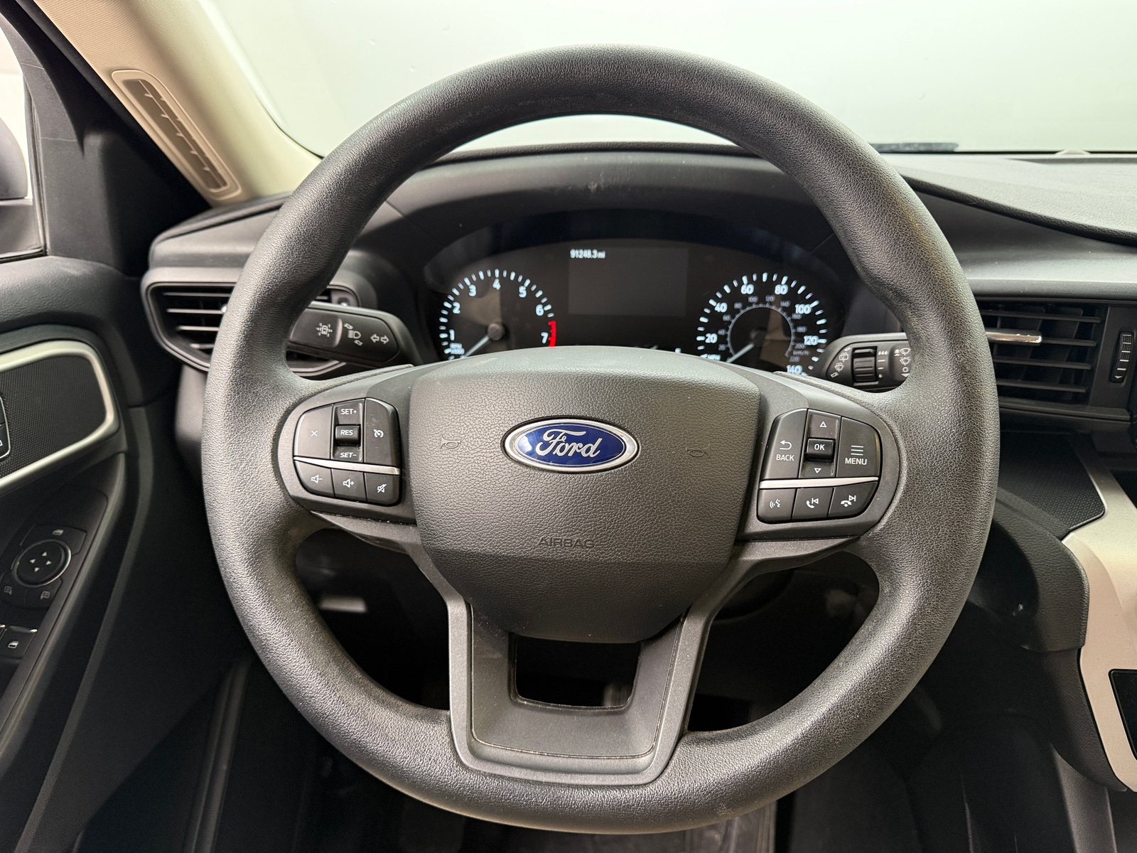 Thumbnail: 2021 Ford Explorer - 5