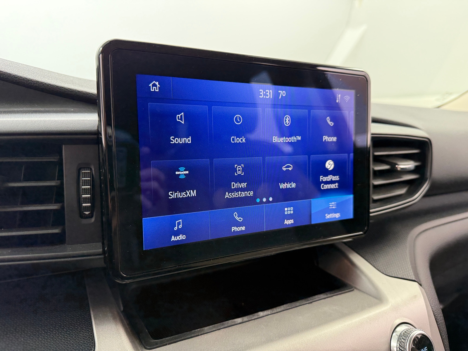 Thumbnail: 2021 Ford Explorer - 4