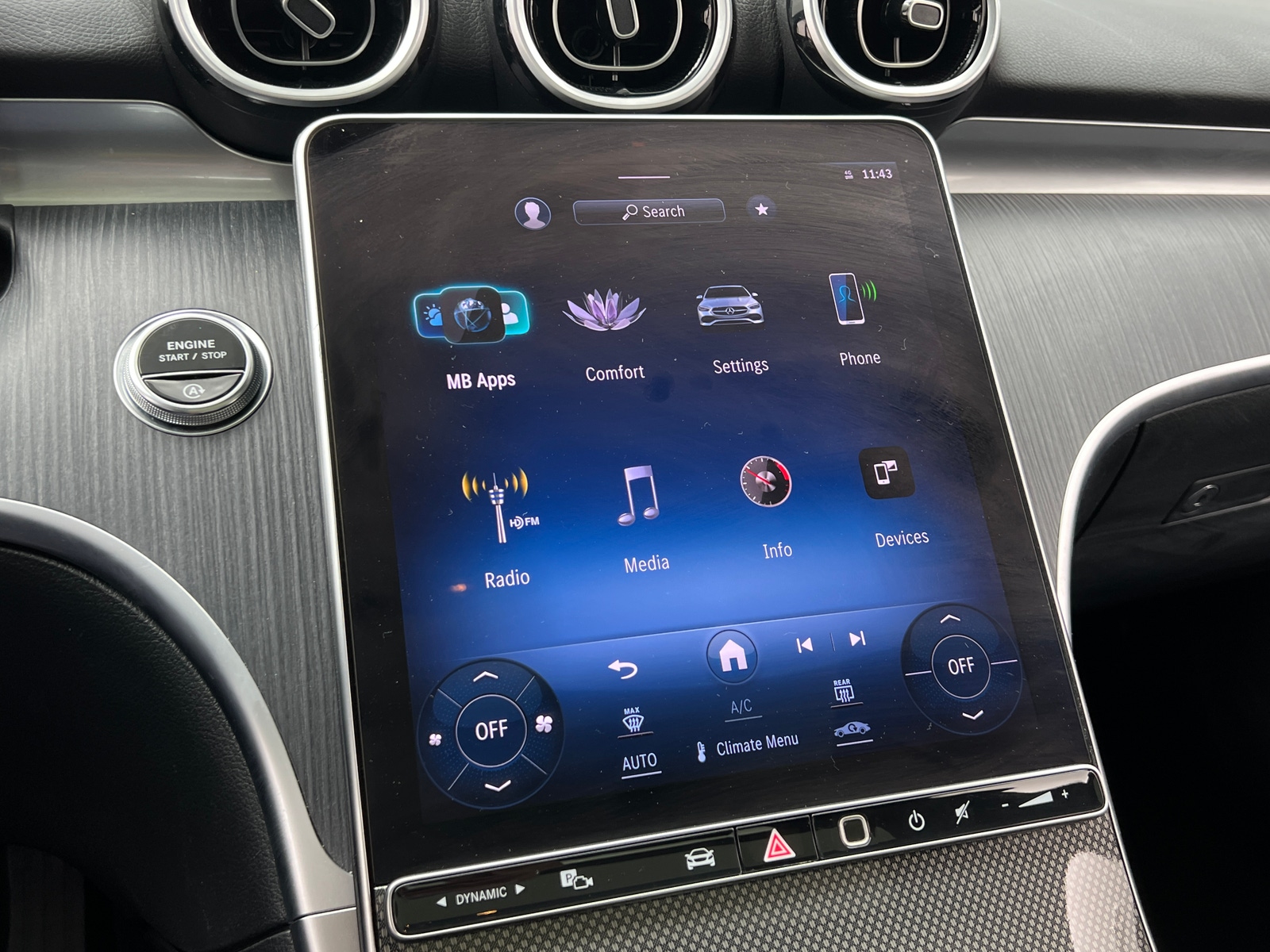 Thumbnail: 2024 Mercedes-Benz C-Class - 3