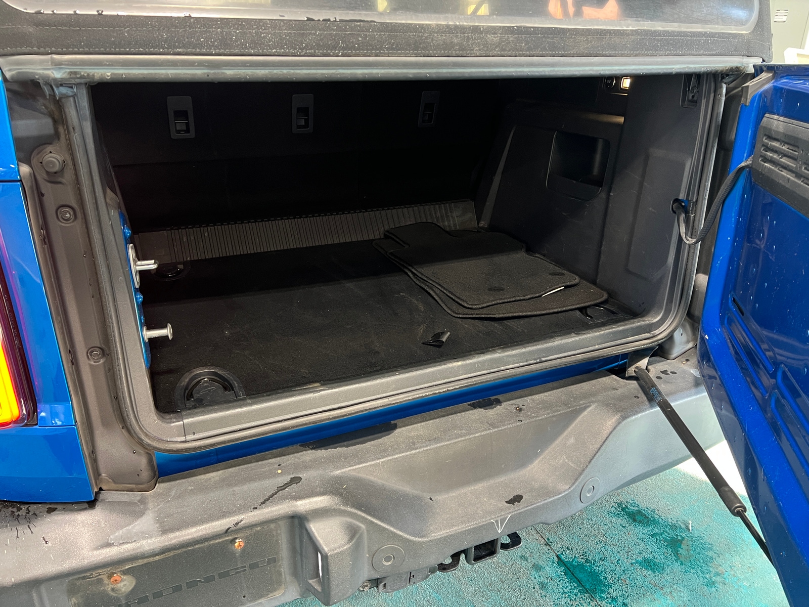 Thumbnail: 2021 Ford Bronco - 7