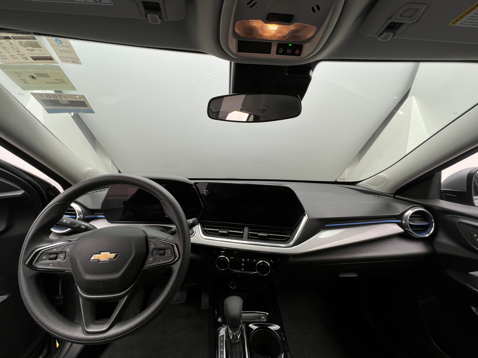 Thumbnail: 2025 Chevrolet Trax - 3