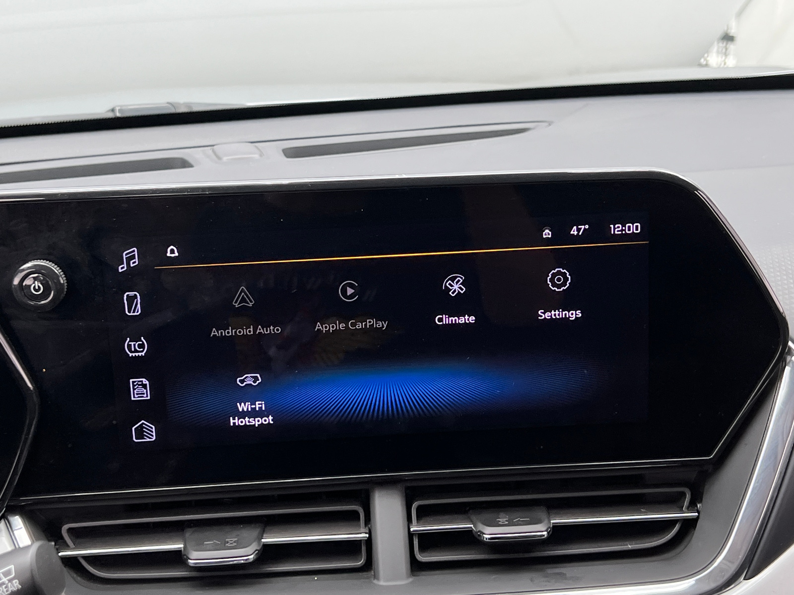 Thumbnail: 2025 Chevrolet Trax - 4