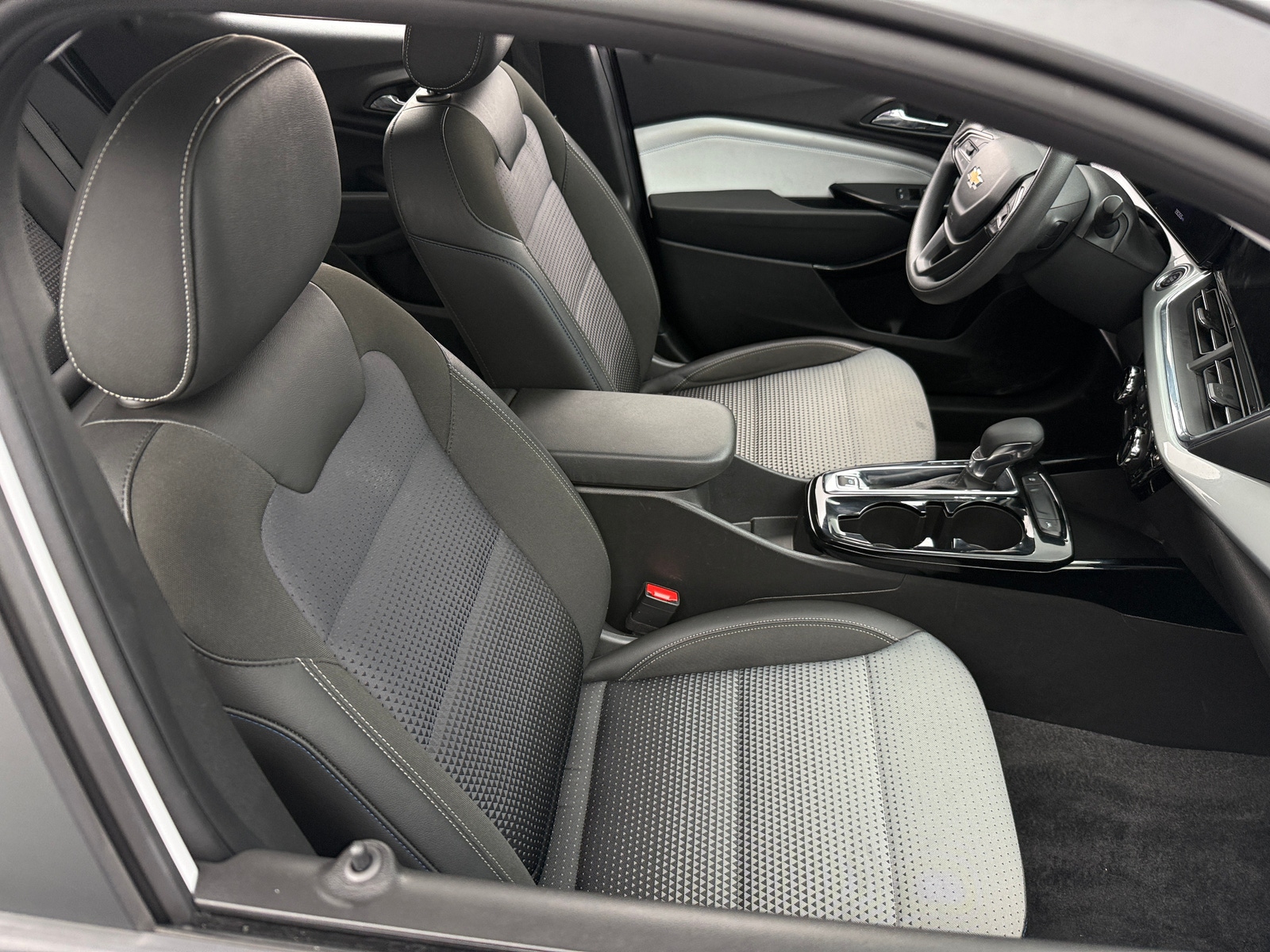 Thumbnail: 2025 Chevrolet Trax - 2