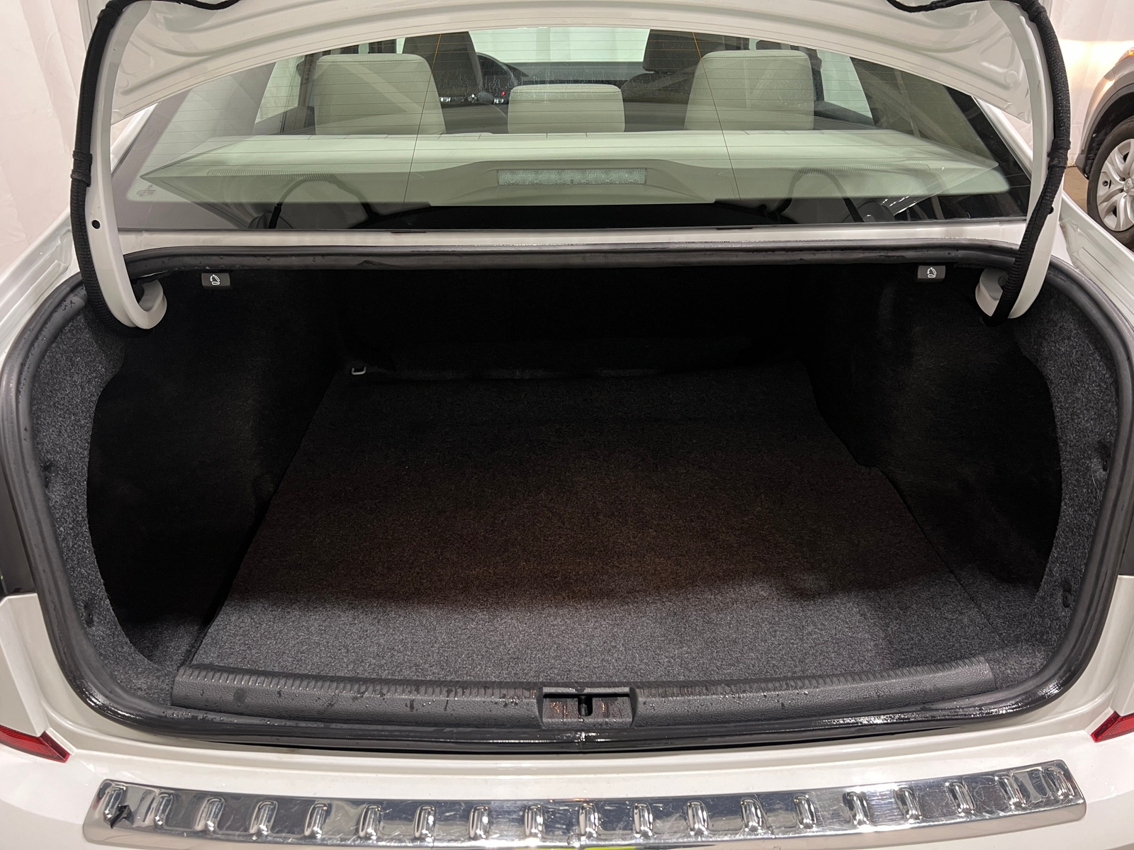 Thumbnail: 2021 Volkswagen Passat - 6