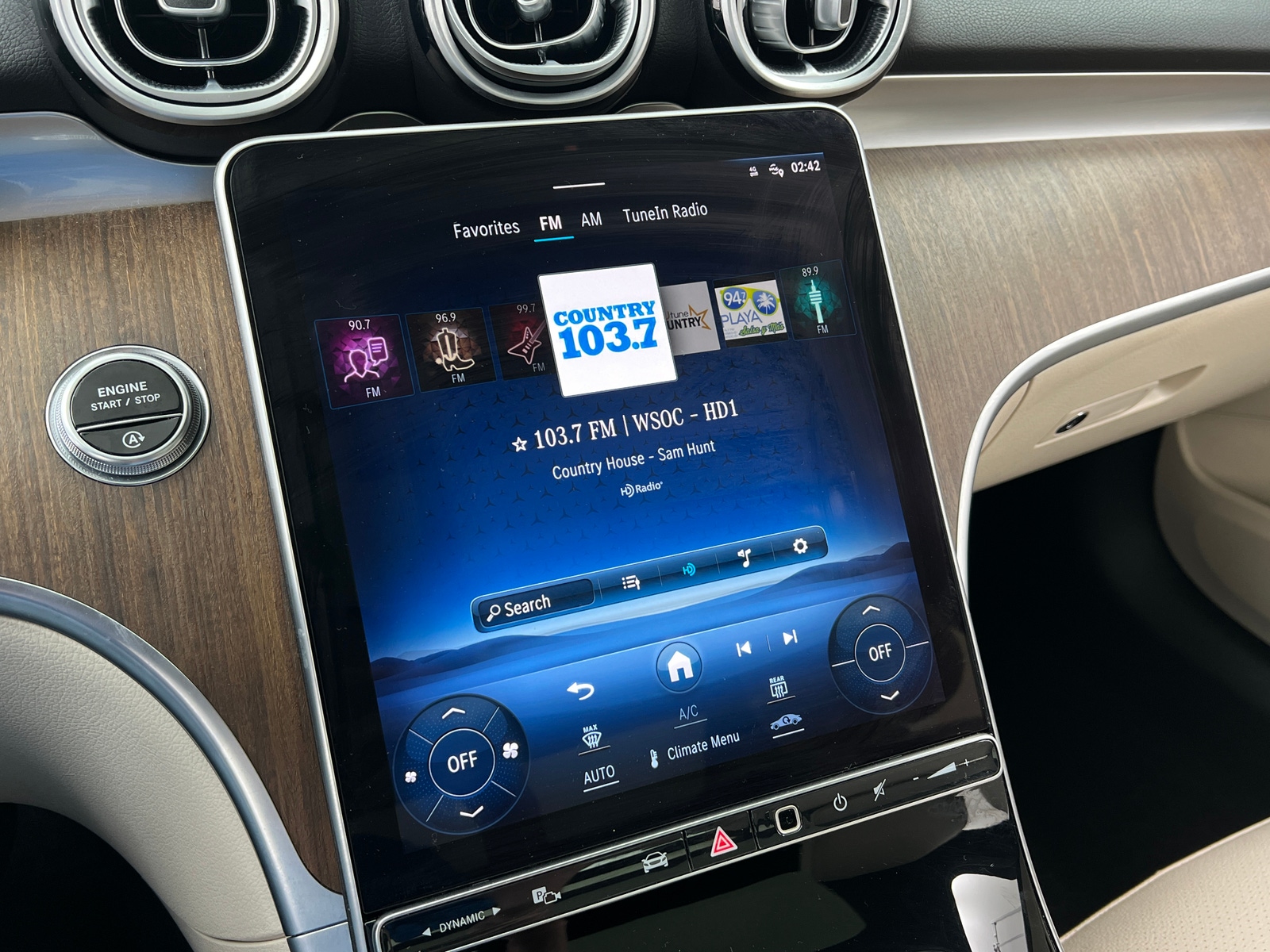 Thumbnail: 2022 Mercedes-Benz C-Class - 3