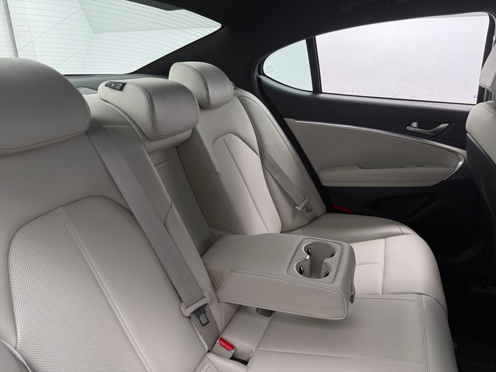 Thumbnail: 2025 Genesis G70 - 5