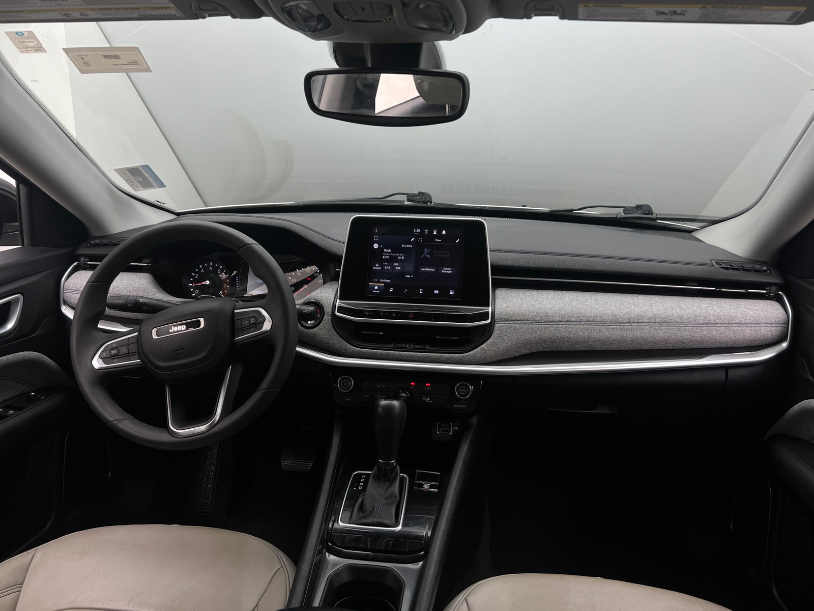 Thumbnail: 2022 Jeep Compass - 3