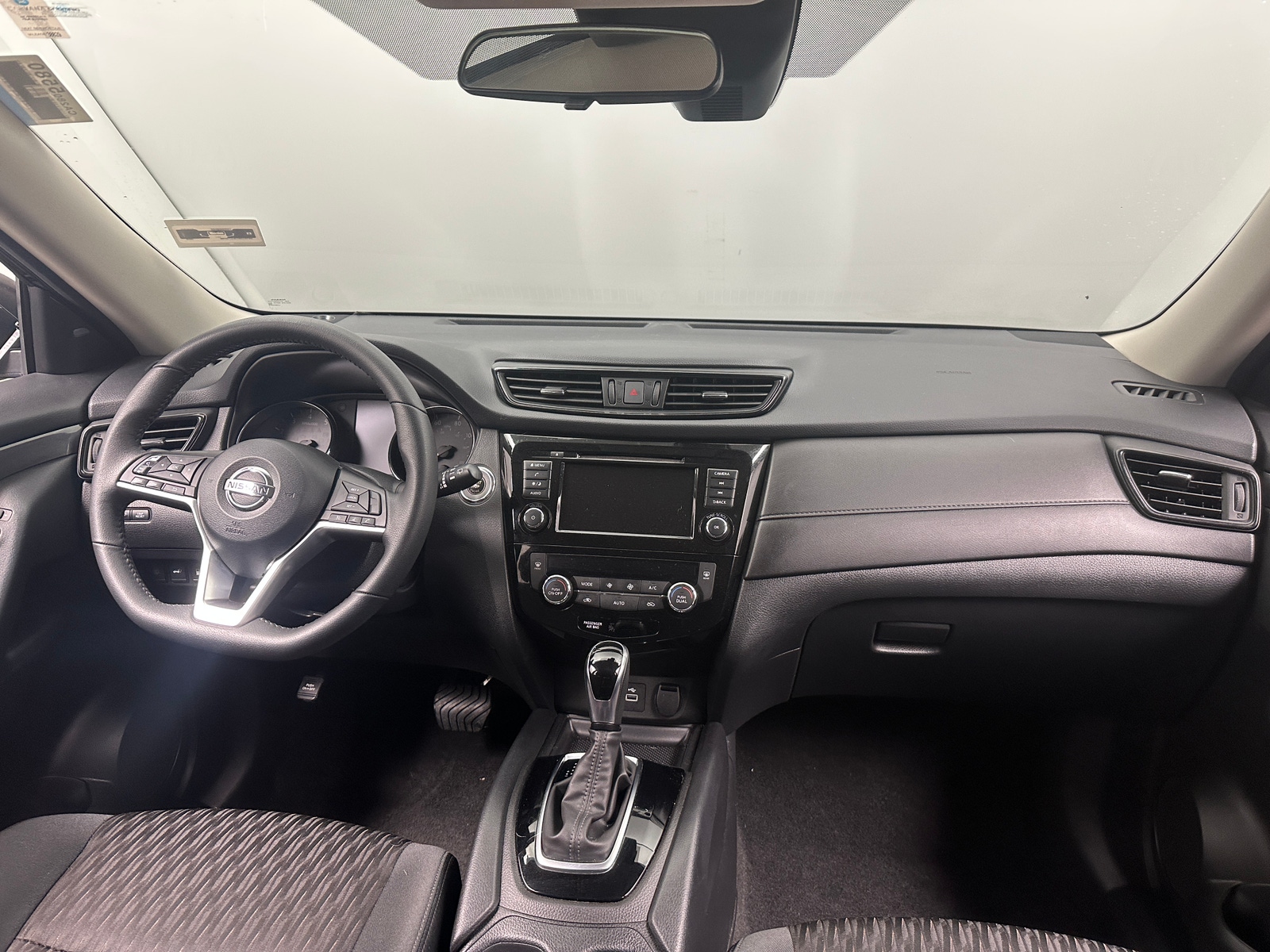 Thumbnail: 2020 Nissan Rogue - 3