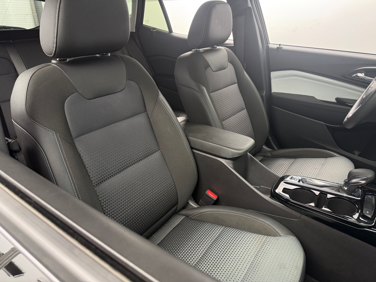 Thumbnail: 2025 Chevrolet Trax - 2