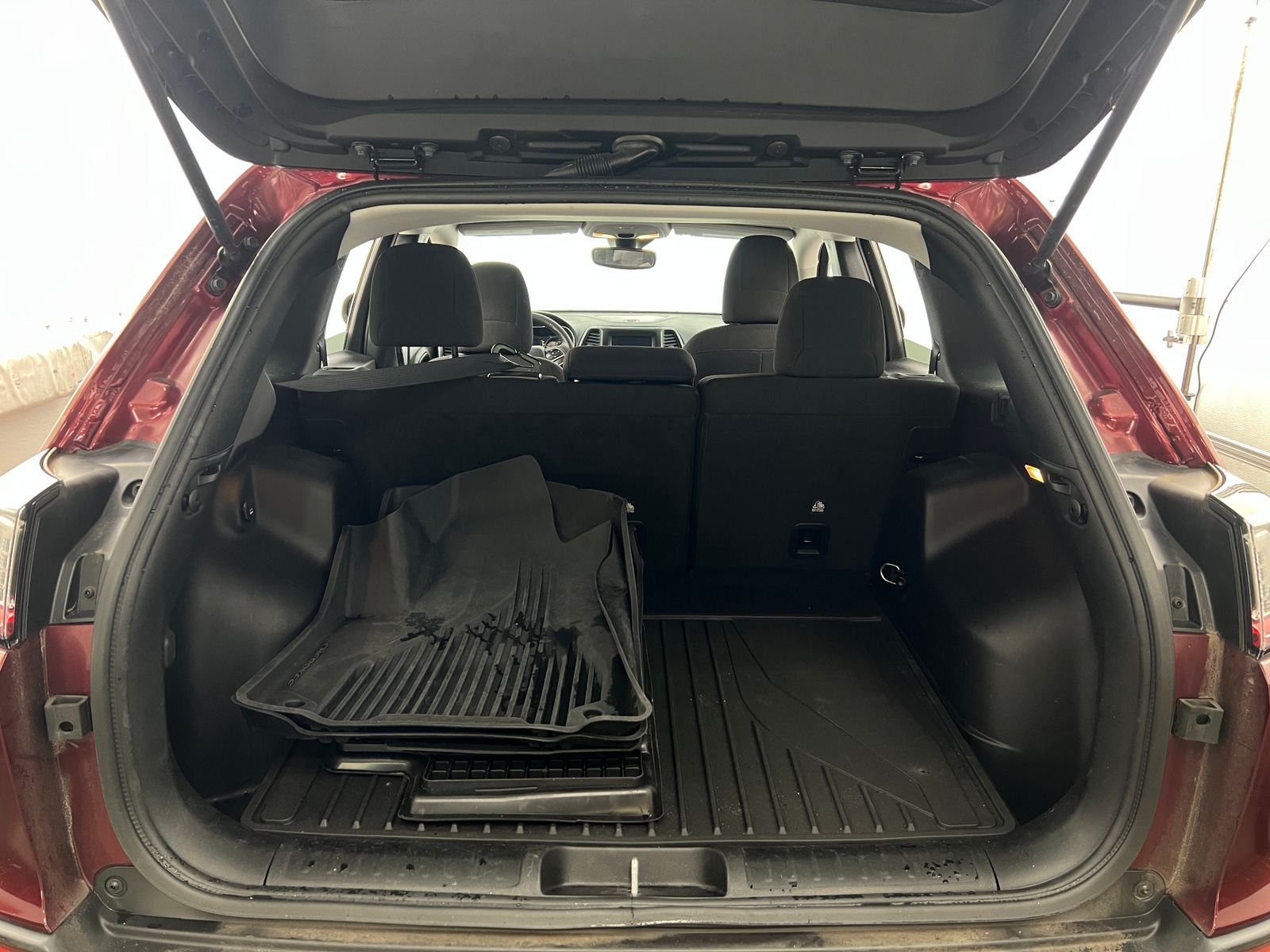 Thumbnail: 2021 Jeep Cherokee - 7