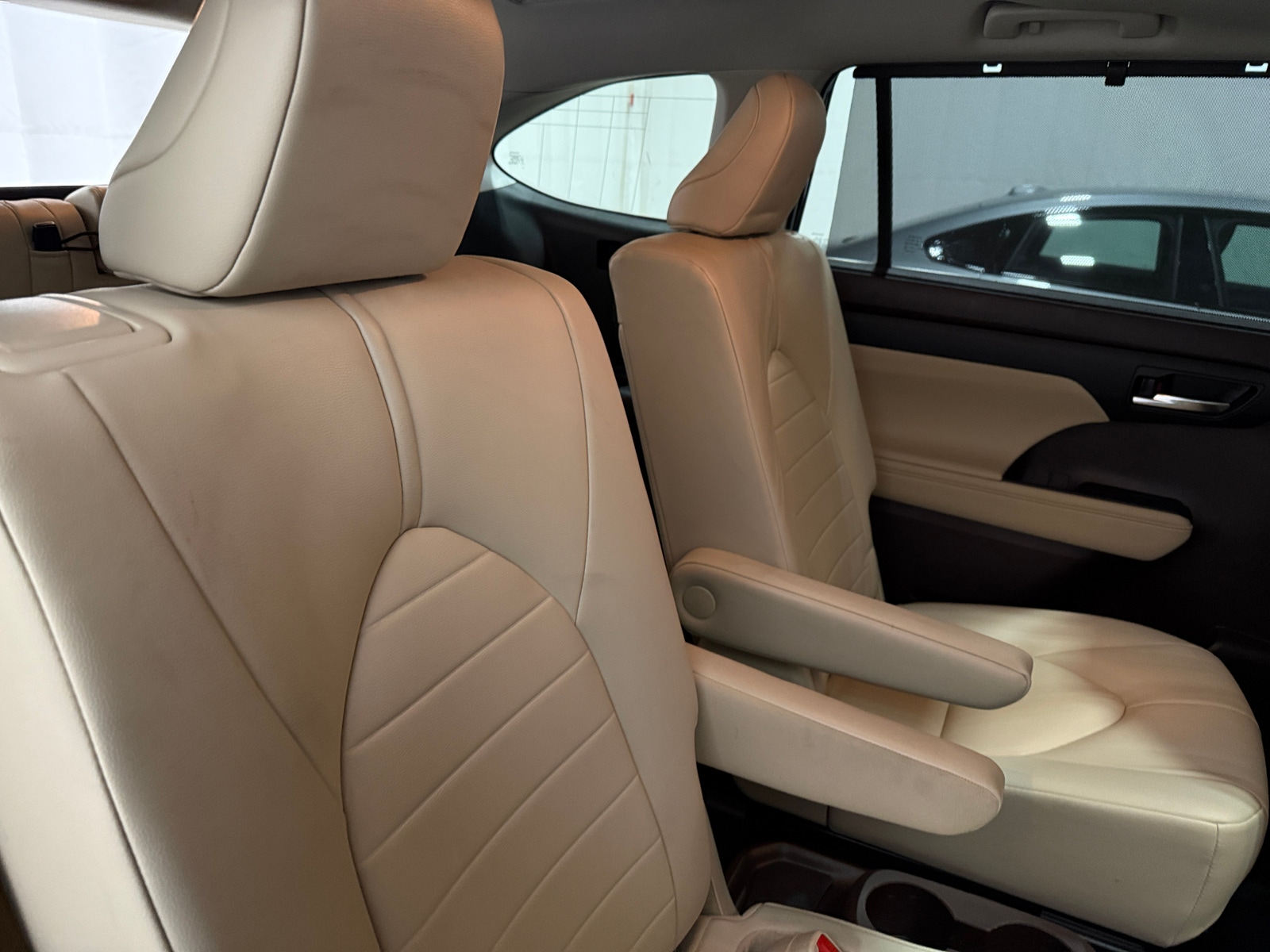 Thumbnail: 2020 Toyota Highlander - 5