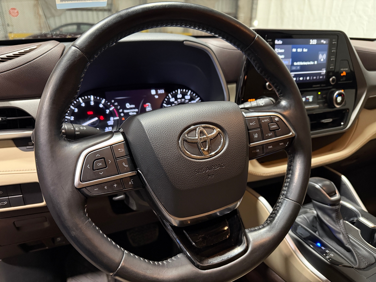 Thumbnail: 2020 Toyota Highlander - 4