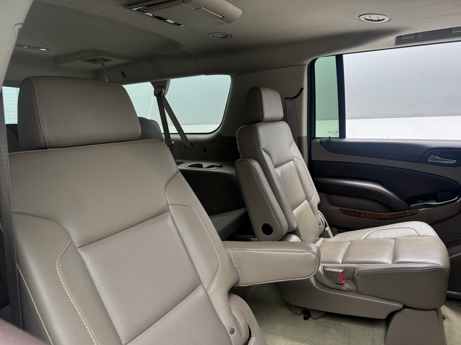 Thumbnail: 2016 Chevrolet Suburban - 5