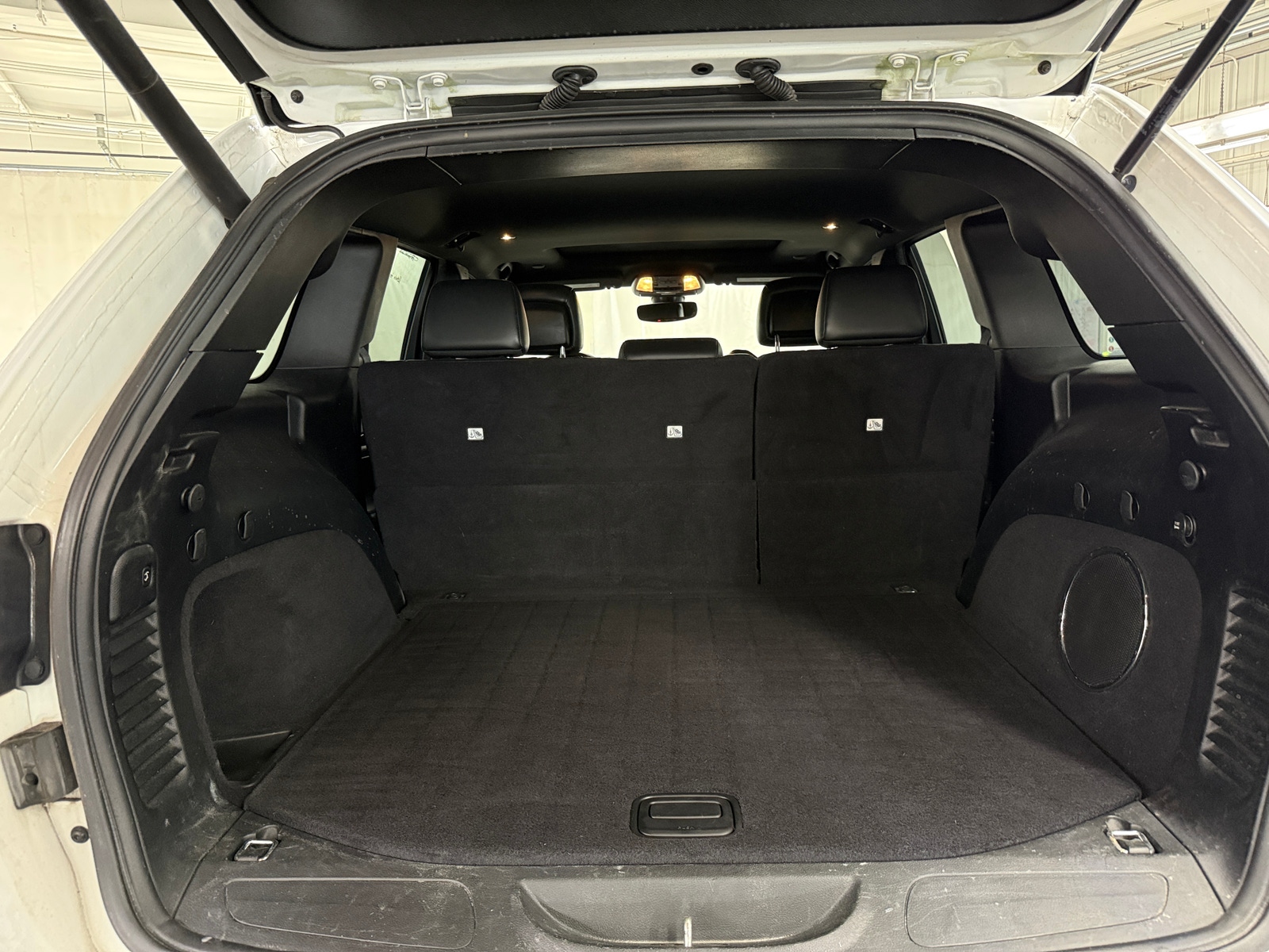 Thumbnail: 2018 Jeep Grand Cherokee - 7