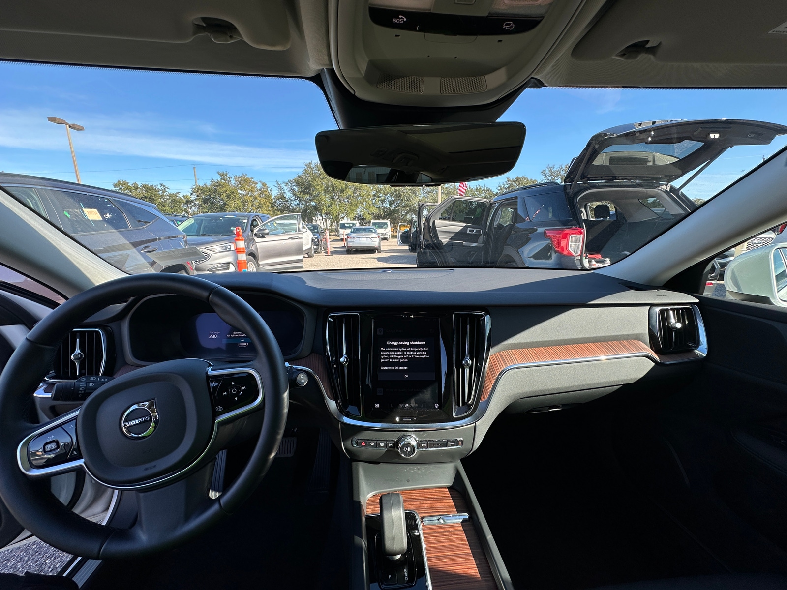 Thumbnail: 2025 Volvo V60 - 2