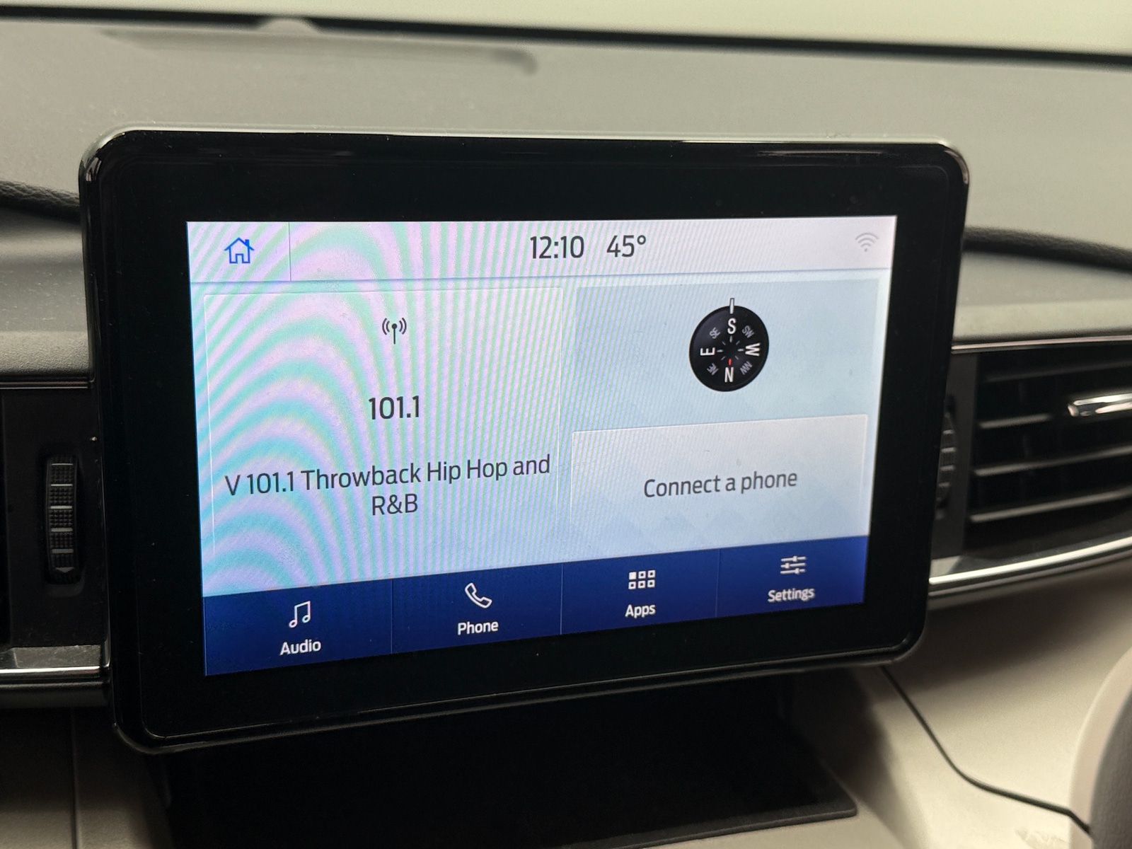 Thumbnail: 2024 Ford Explorer - 4