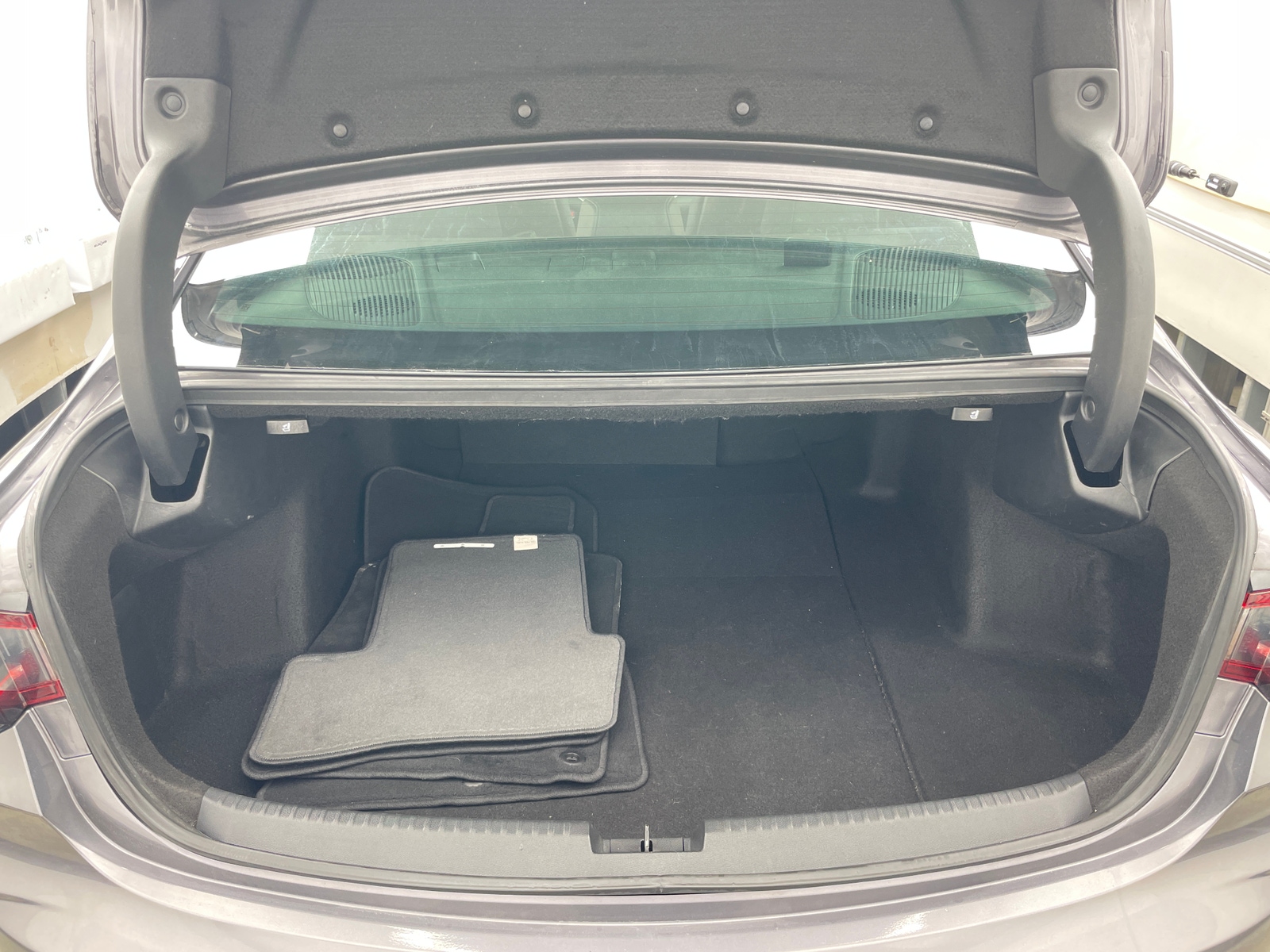 Thumbnail: 2022 Acura TLX - 6