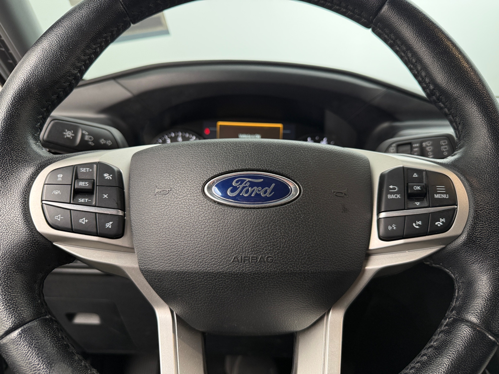 Thumbnail: 2021 Ford Explorer - 4