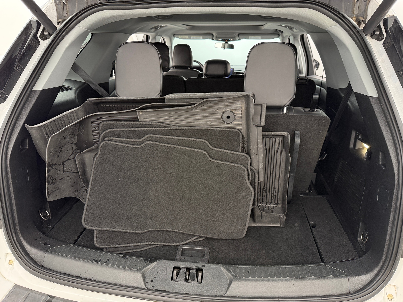 Thumbnail: 2021 Ford Explorer - 6