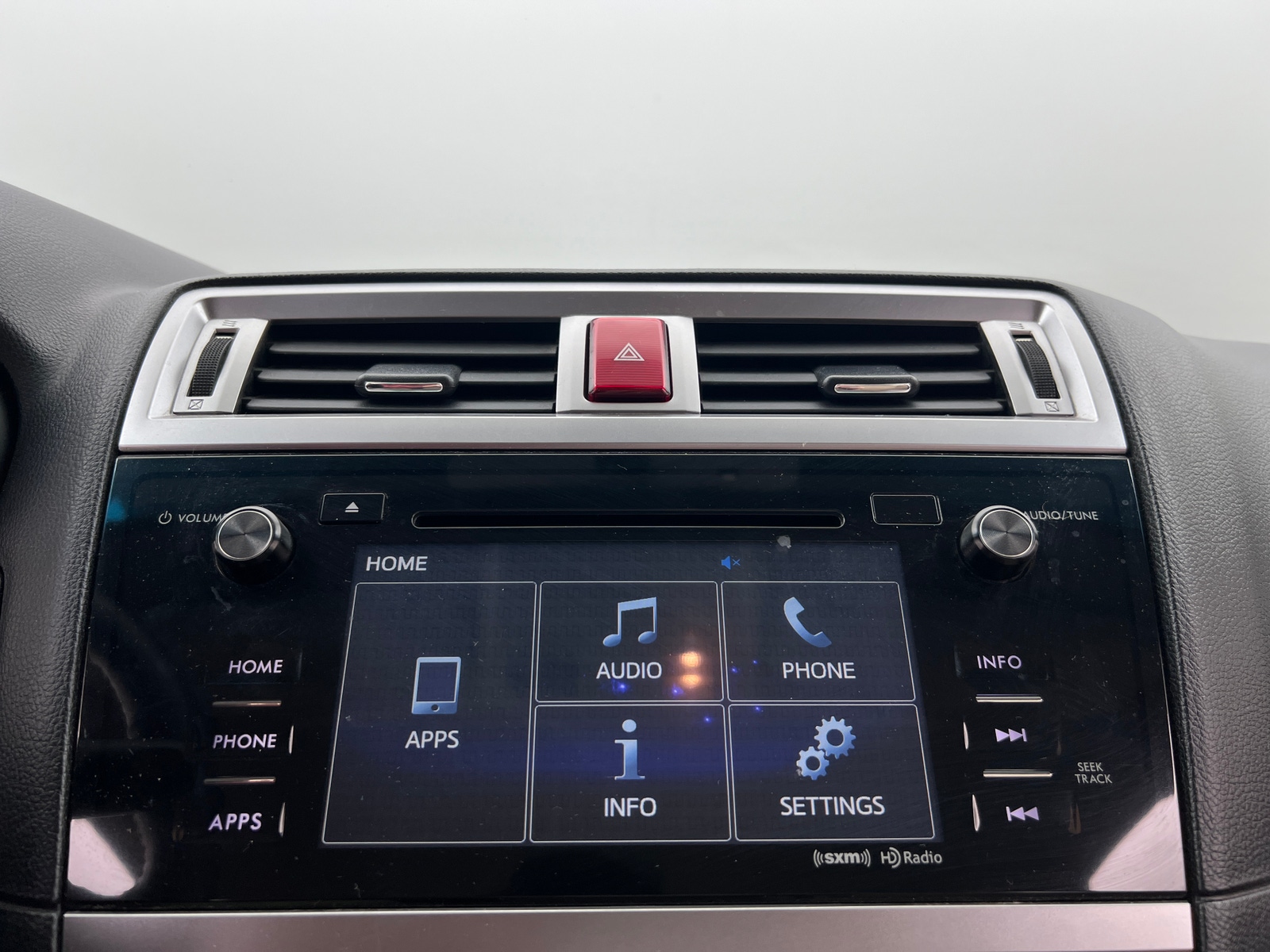 Thumbnail: 2017 Subaru Legacy - 4