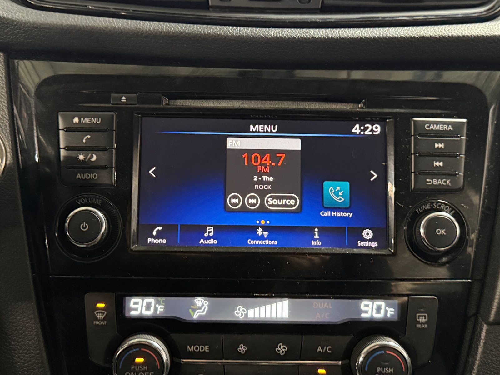 Thumbnail: 2018 Nissan Rogue - 4