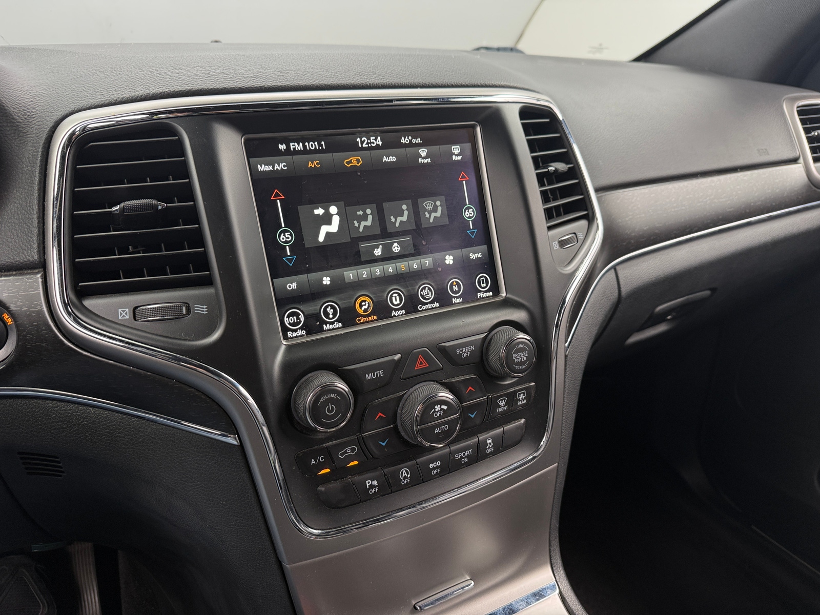 Thumbnail: 2018 Jeep Grand Cherokee - 3