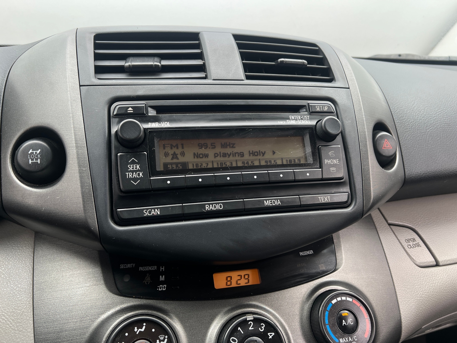 Thumbnail: 2012 Toyota RAV4 - 4