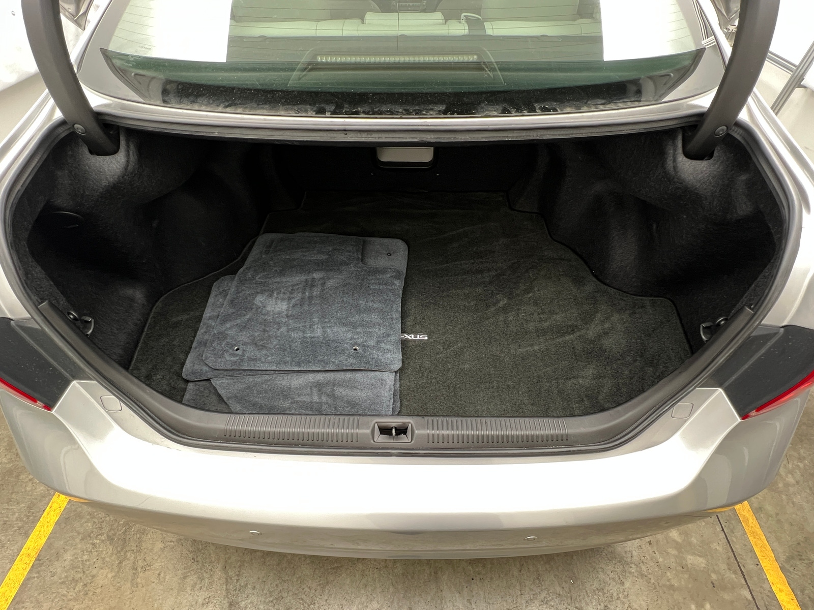 Thumbnail: 2010 Lexus ES - 6