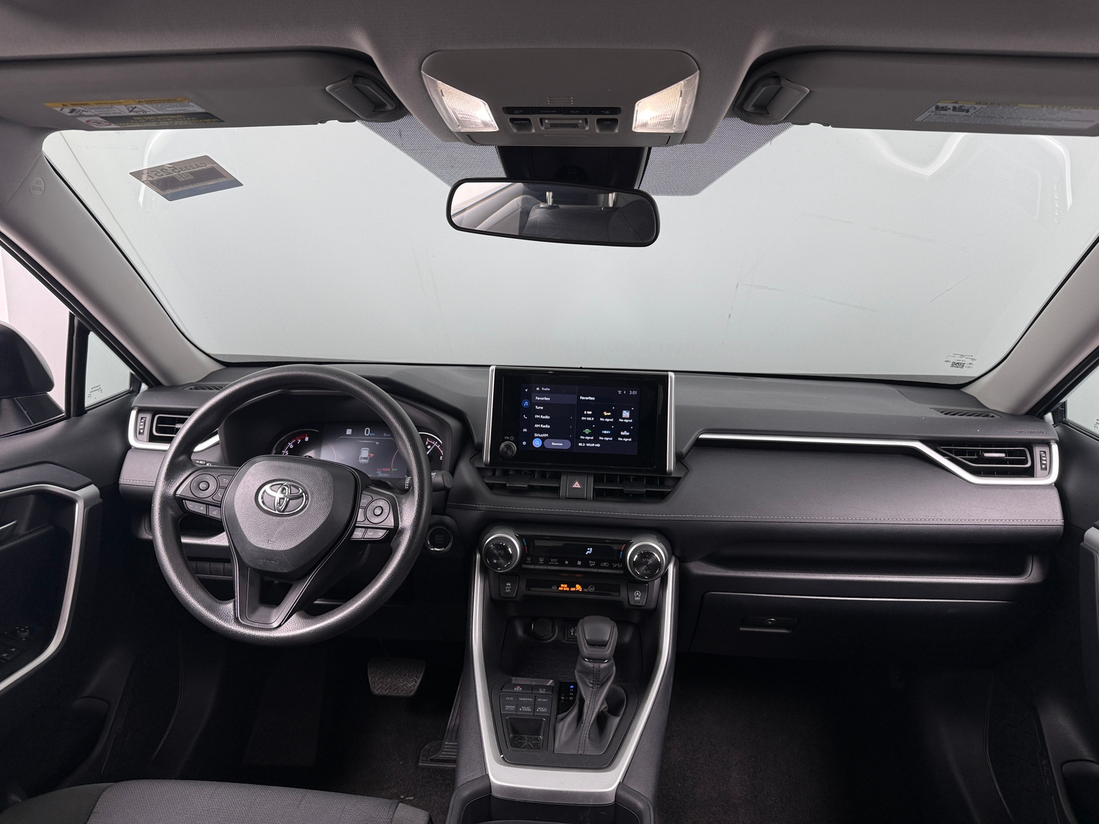 Thumbnail: 2025 Toyota RAV4 - 3