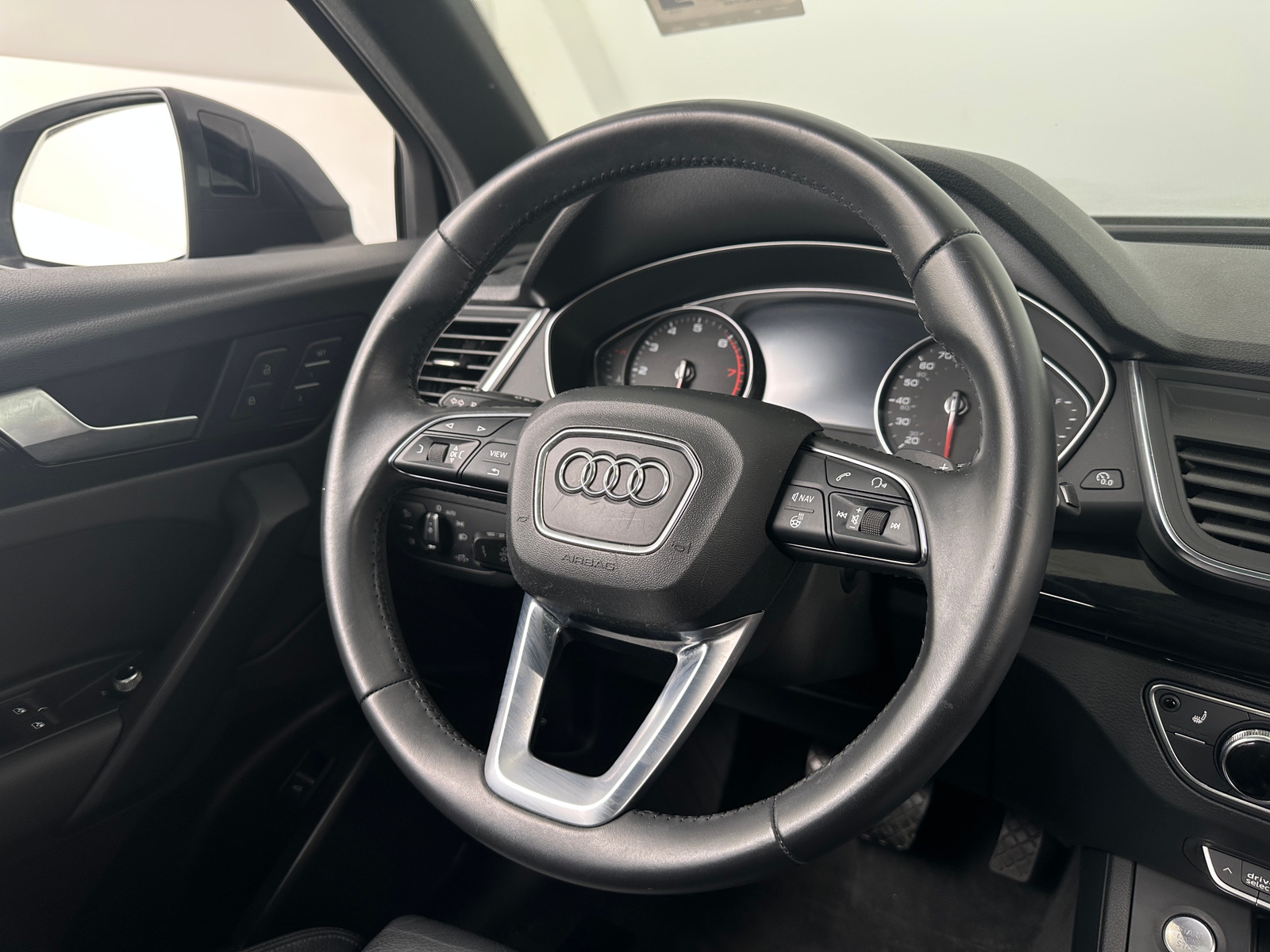 Thumbnail: 2020 Audi Q5 - 4