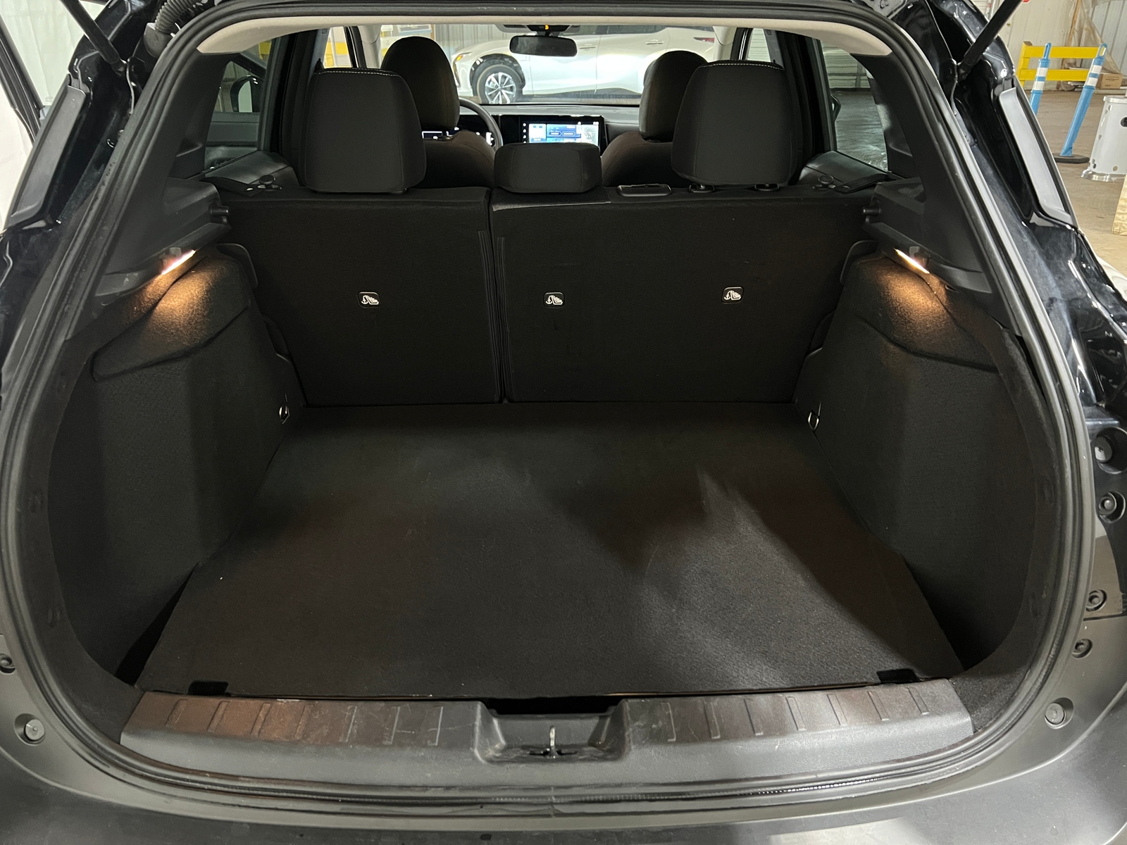 Thumbnail: 2025 Nissan Kicks - 7