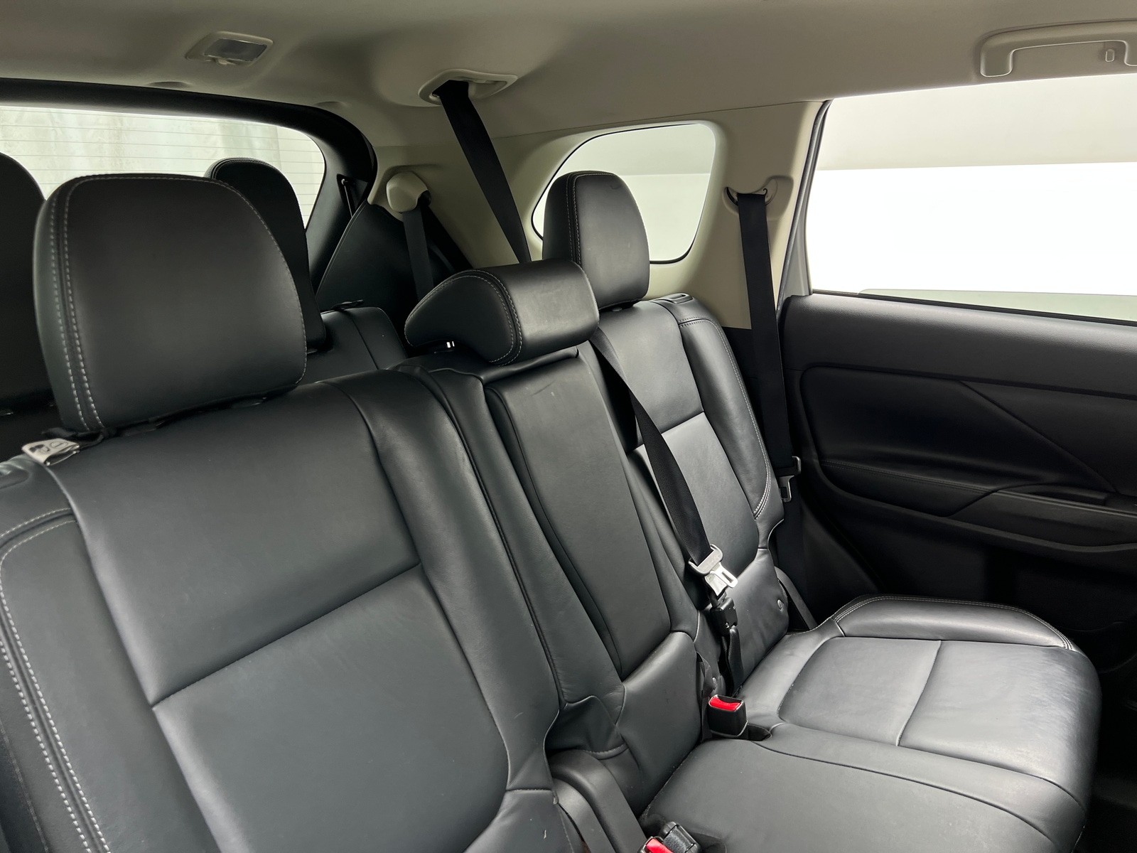 Thumbnail: 2019 Mitsubishi Outlander - 5