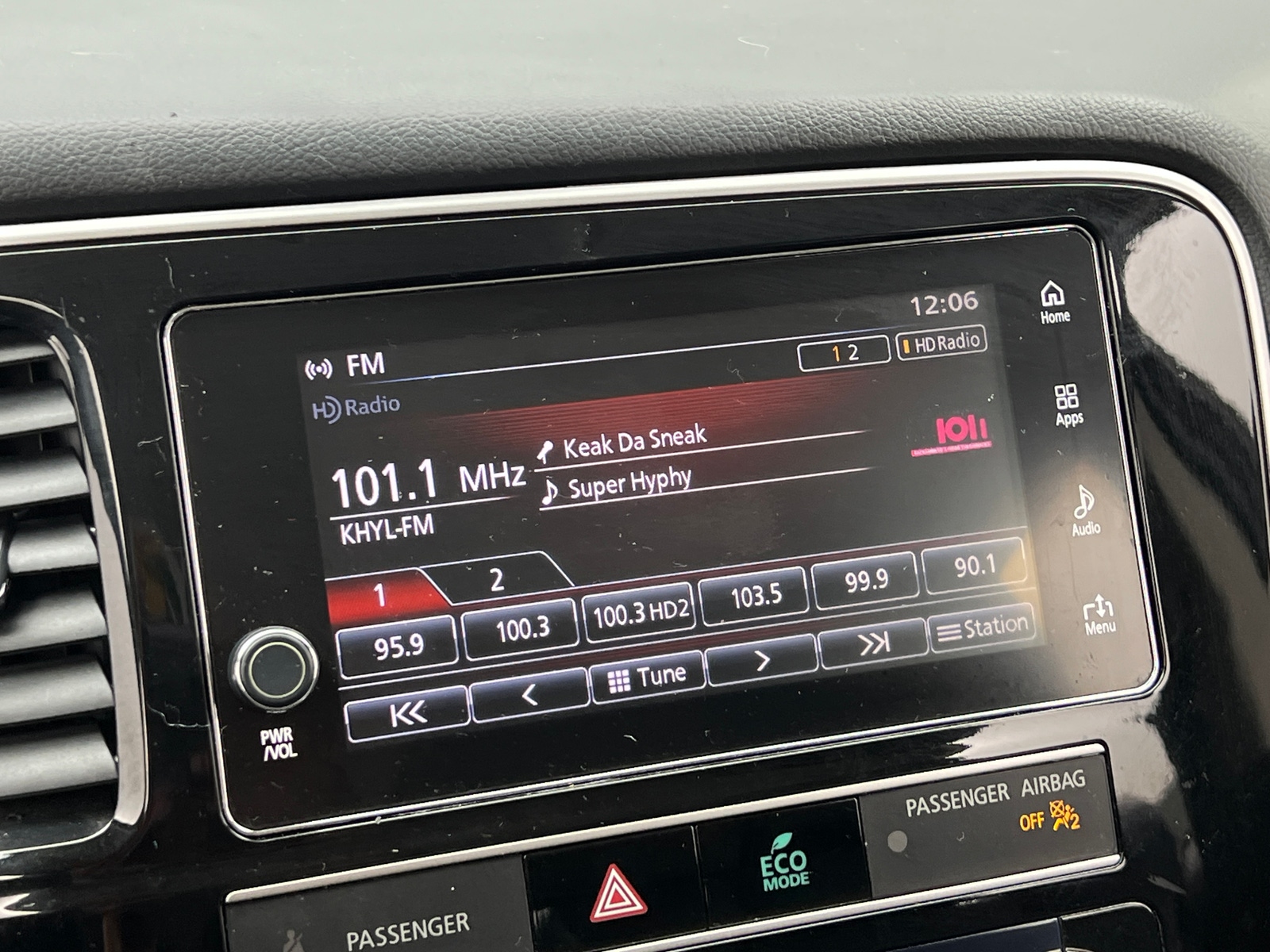 Thumbnail: 2019 Mitsubishi Outlander - 3