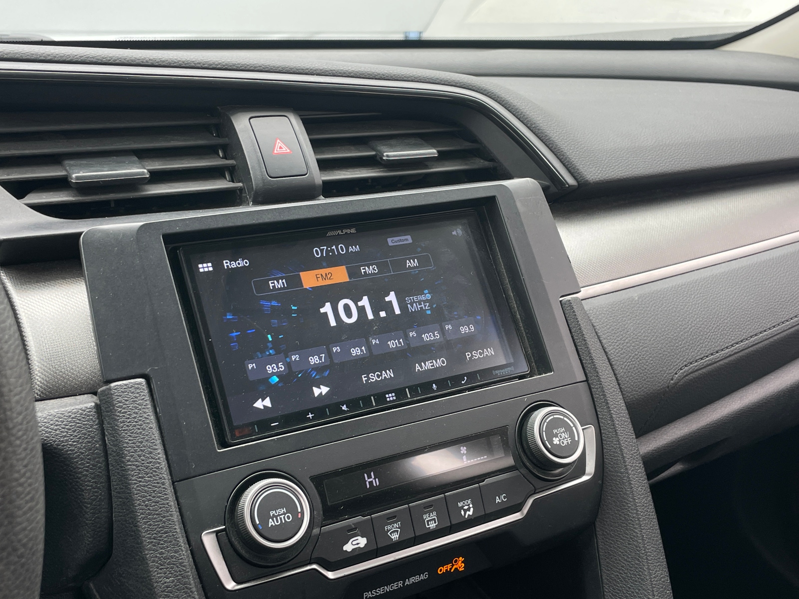 Thumbnail: 2018 Honda Civic - 4