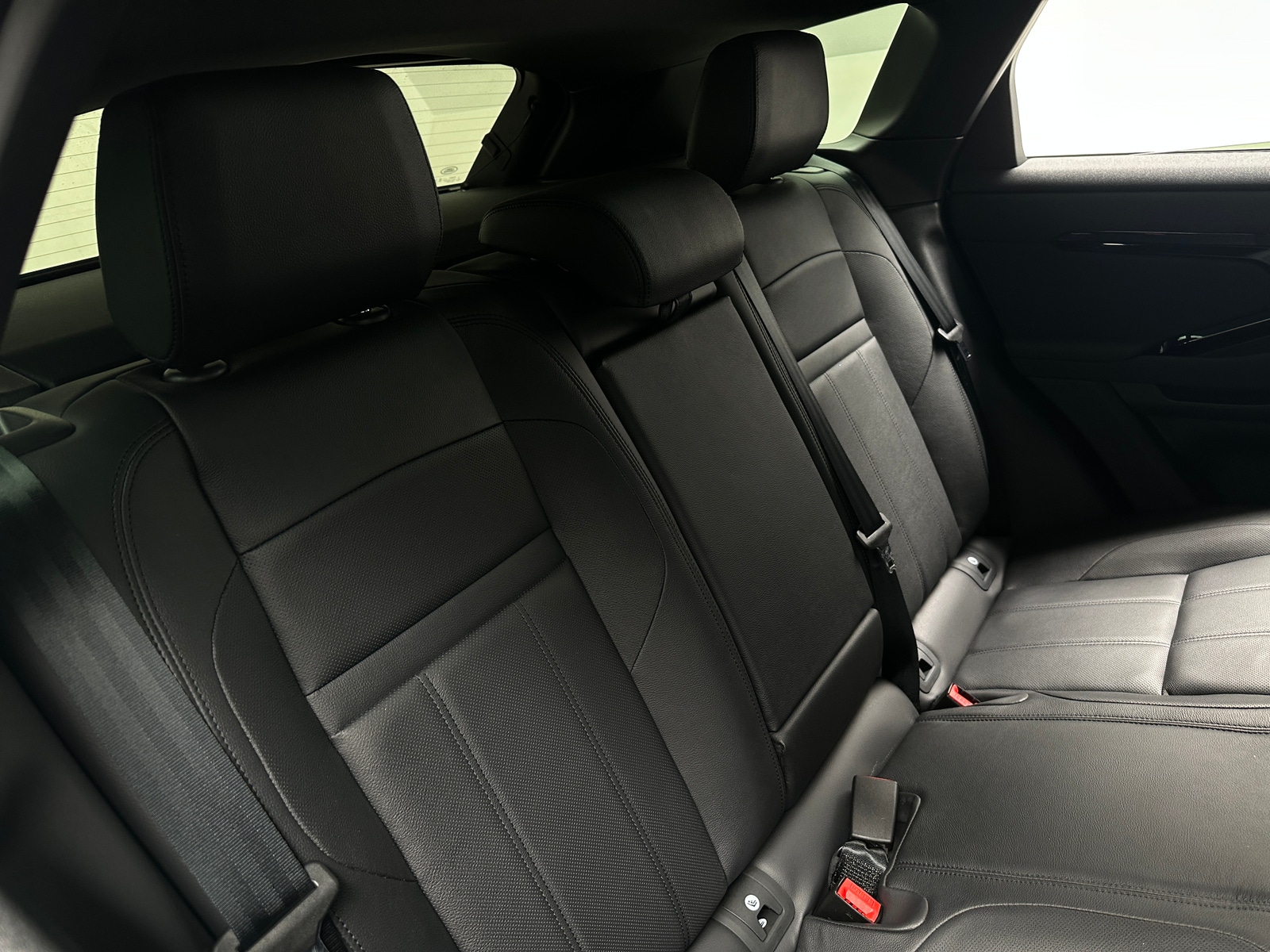 Thumbnail: 2024 Land Rover Range Rover Evoque - 5