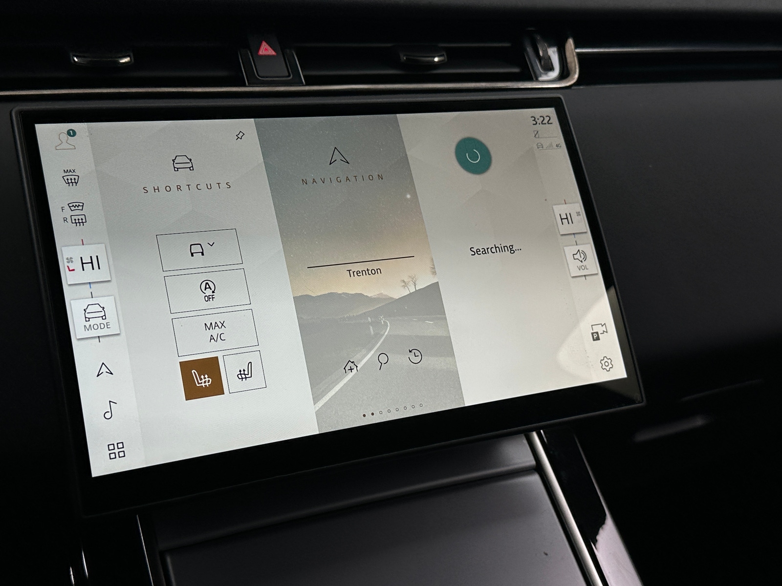 Thumbnail: 2024 Land Rover Range Rover Evoque - 3