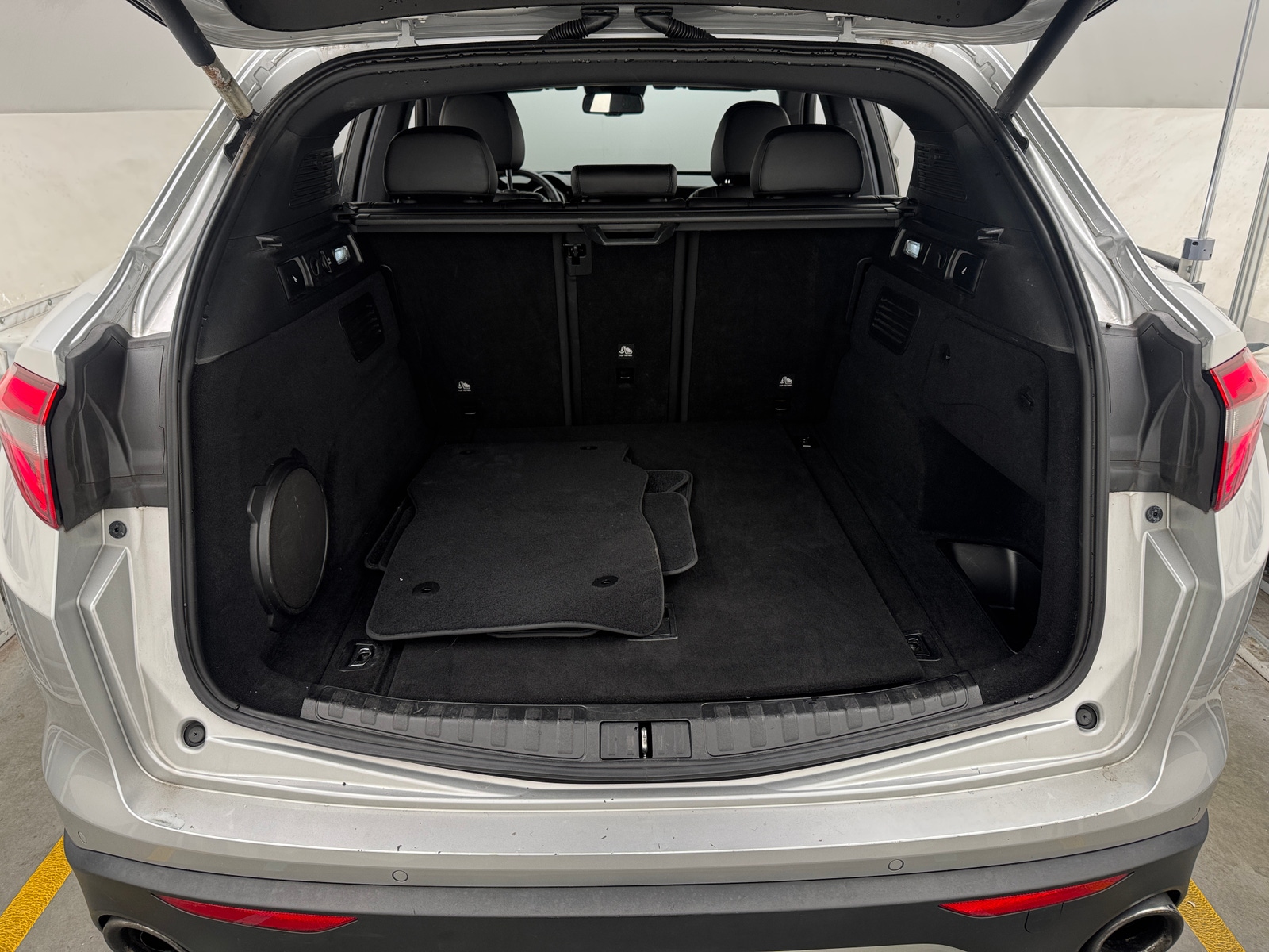 Thumbnail: 2019 Alfa Romeo Stelvio - 6