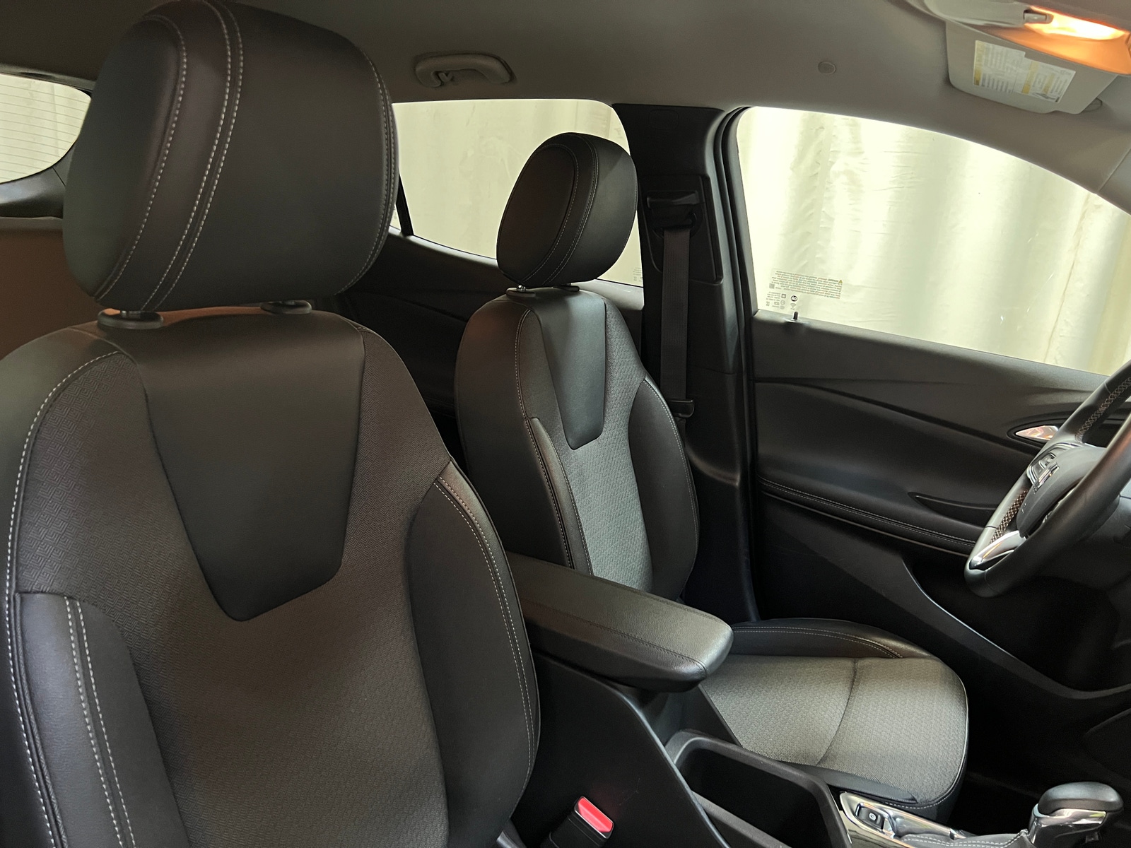 Thumbnail: 2025 Buick Encore GX - 2